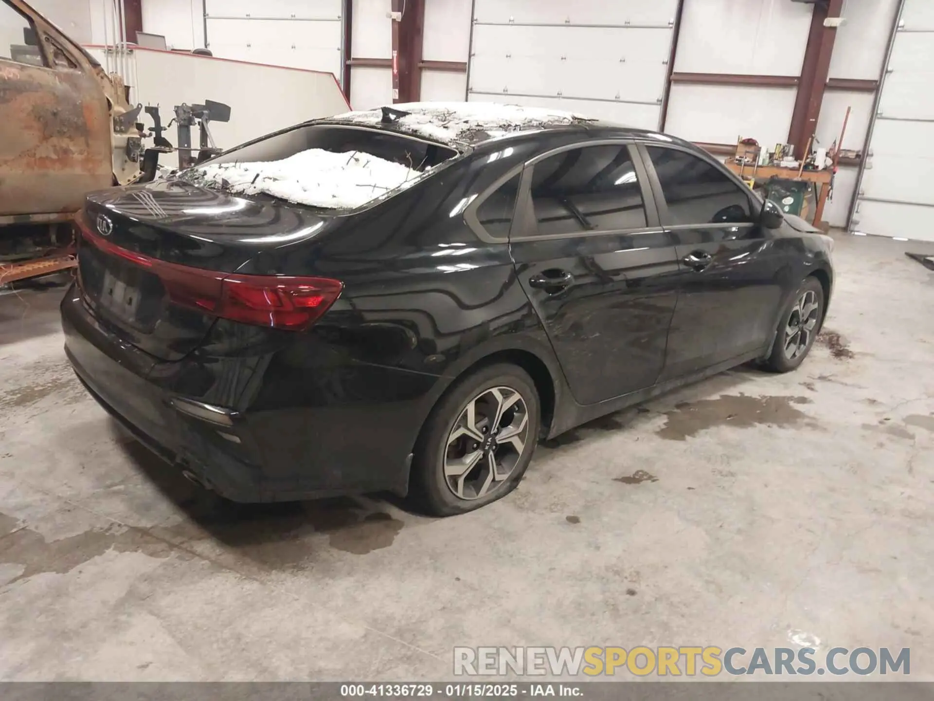 4 fotografías del automóvil dañado 3KPF24AD4LE171567 KIA FORTE 2020