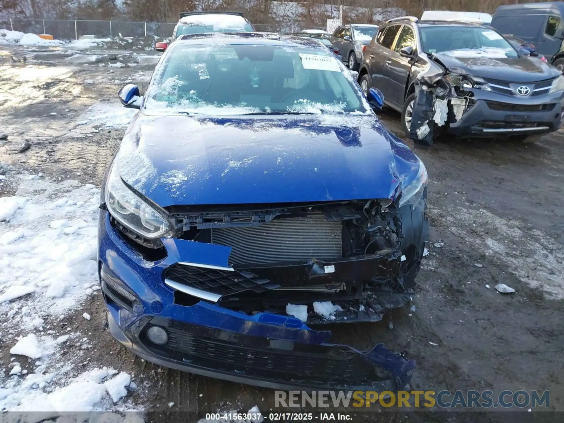 13 fotografías del automóvil dañado 3KPF24AD4LE174288 KIA FORTE 2020