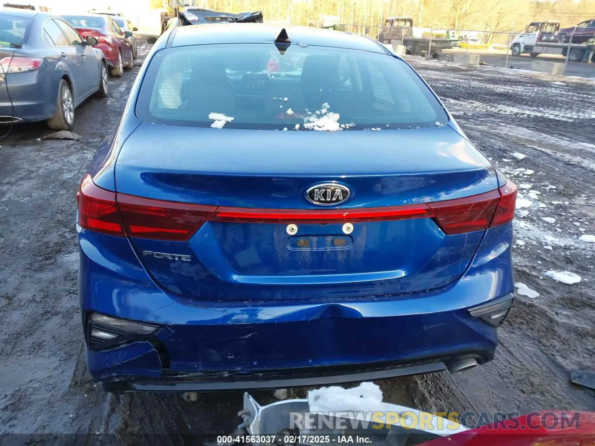 17 fotografías del automóvil dañado 3KPF24AD4LE174288 KIA FORTE 2020
