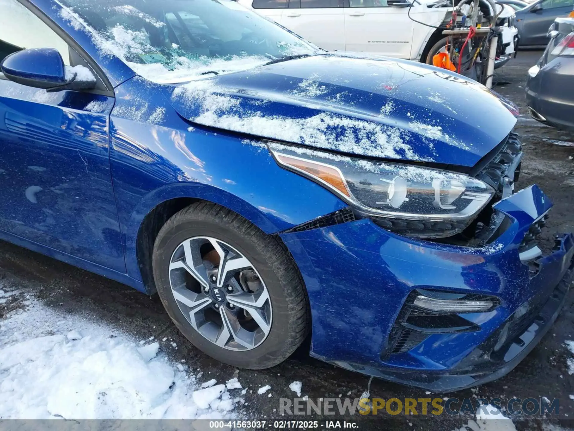 18 fotografías del automóvil dañado 3KPF24AD4LE174288 KIA FORTE 2020