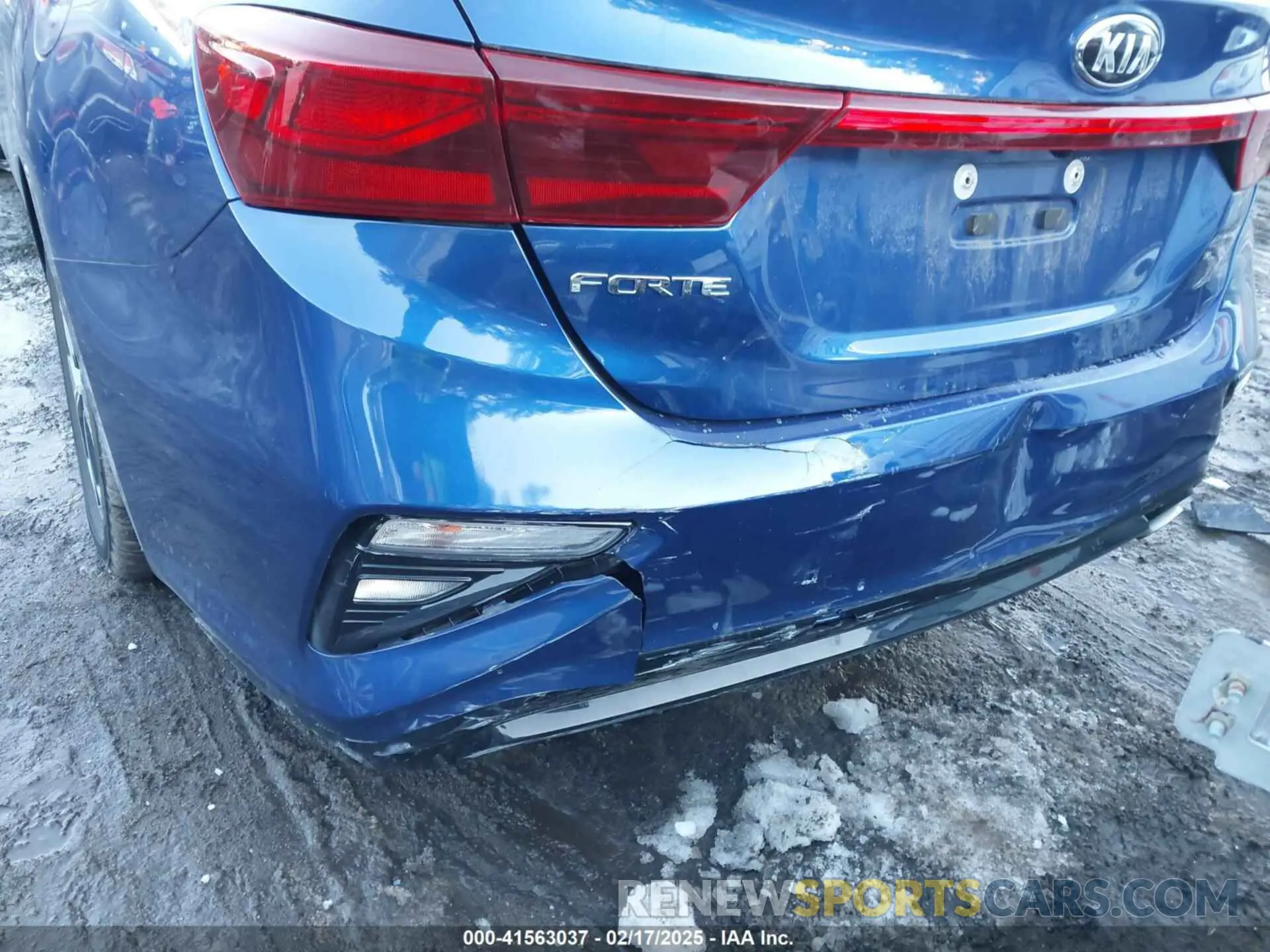 19 fotografías del automóvil dañado 3KPF24AD4LE174288 KIA FORTE 2020