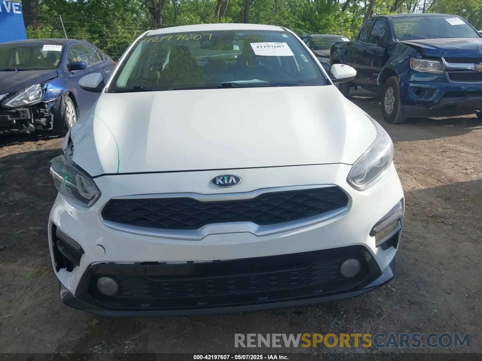 12 fotografías del automóvil dañado 3KPF24AD4LE194251 KIA FORTE 2020