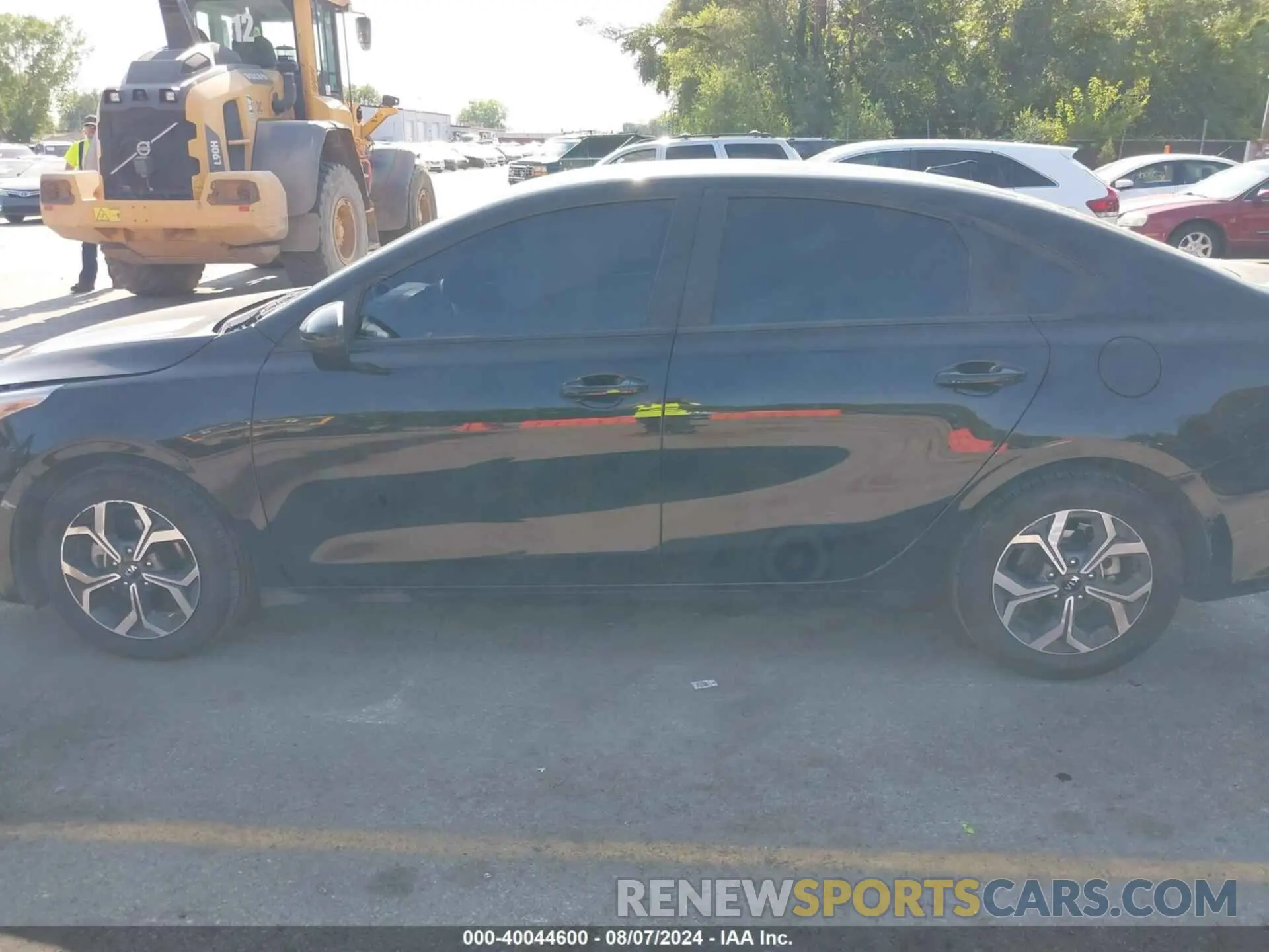 14 fotografías del automóvil dañado 3KPF24AD4LE212439 KIA FORTE 2020
