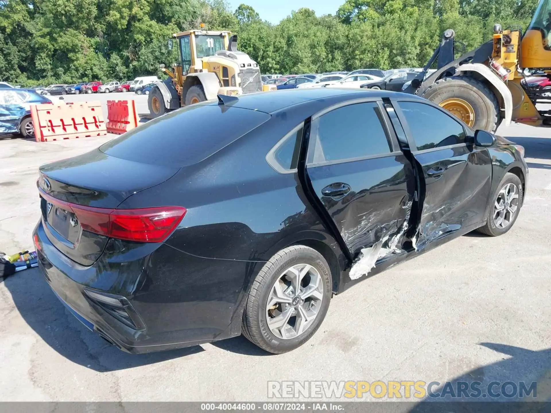 4 fotografías del automóvil dañado 3KPF24AD4LE212439 KIA FORTE 2020