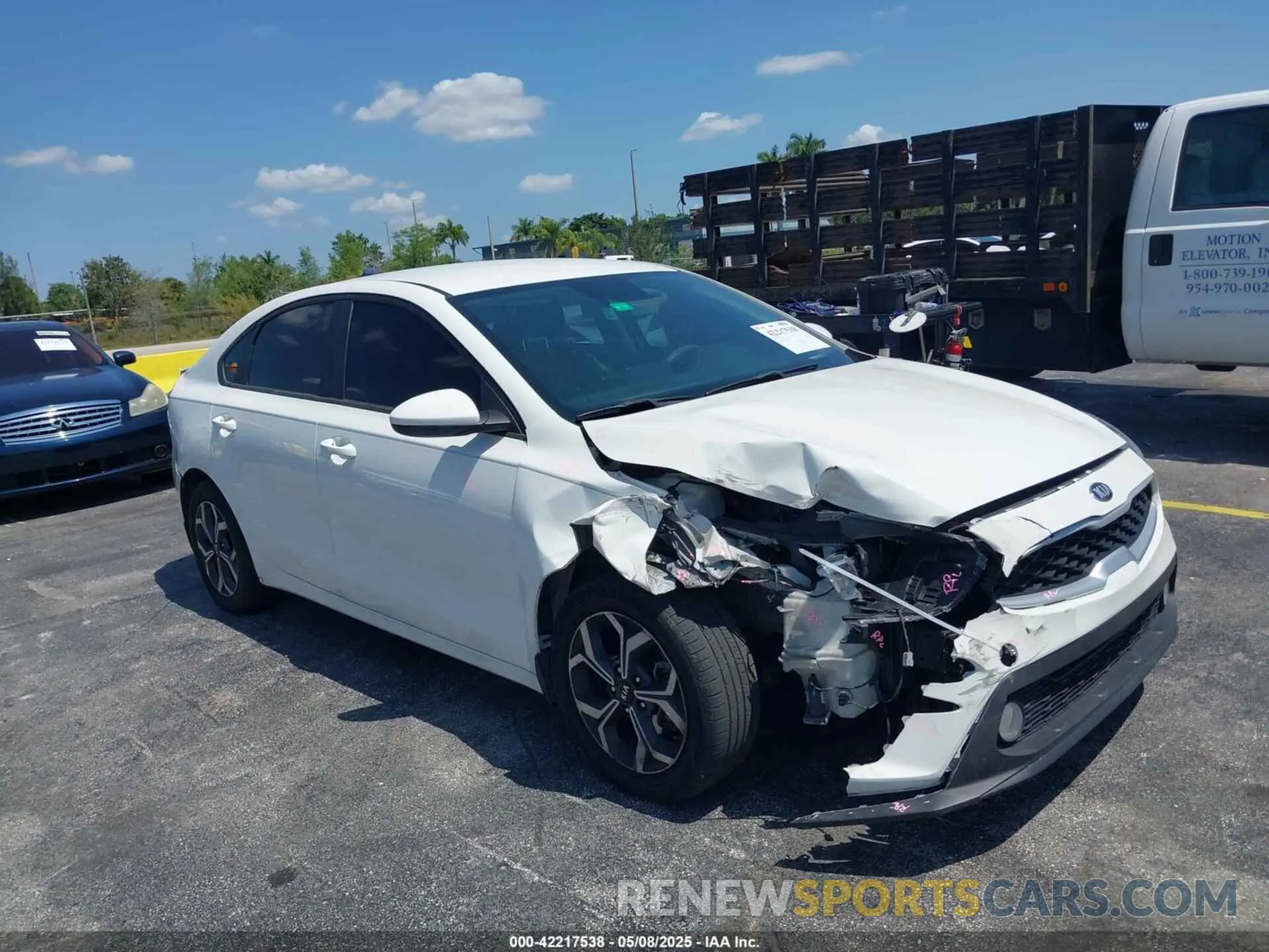 6 fotografías del automóvil dañado 3KPF24AD4LE214109 KIA FORTE 2020