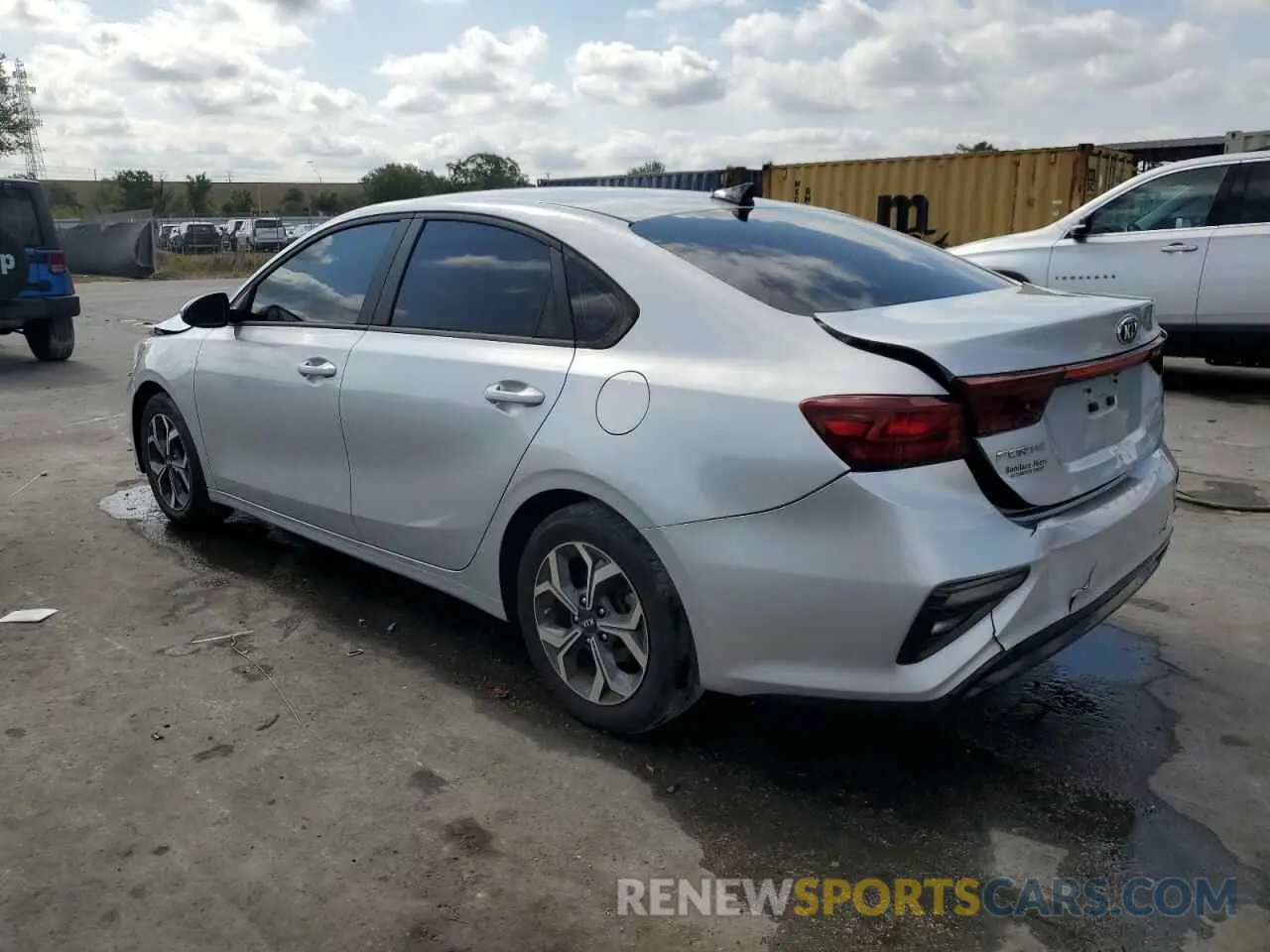 2 fotografías del automóvil dañado 3KPF24AD4LE221884 KIA FORTE 2020