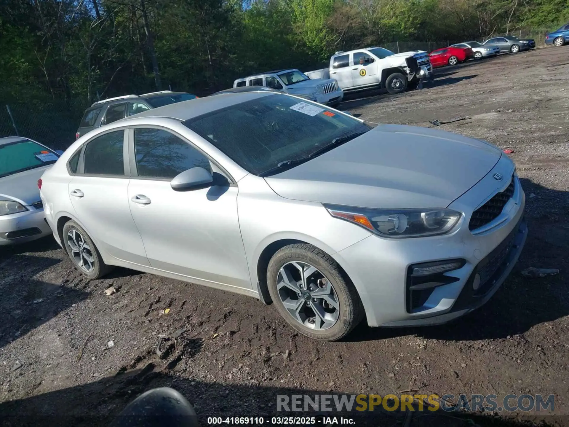 13 fotografías del automóvil dañado 3KPF24AD4LE241083 KIA FORTE 2020