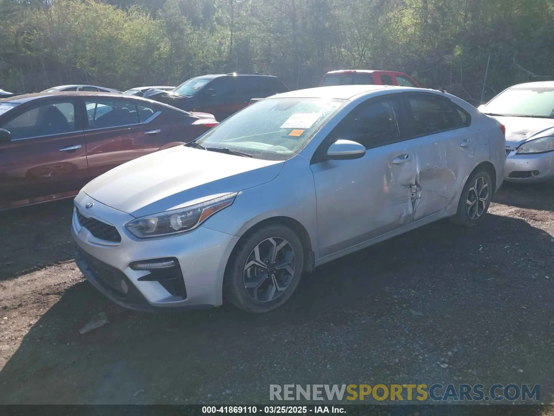 2 fotografías del automóvil dañado 3KPF24AD4LE241083 KIA FORTE 2020