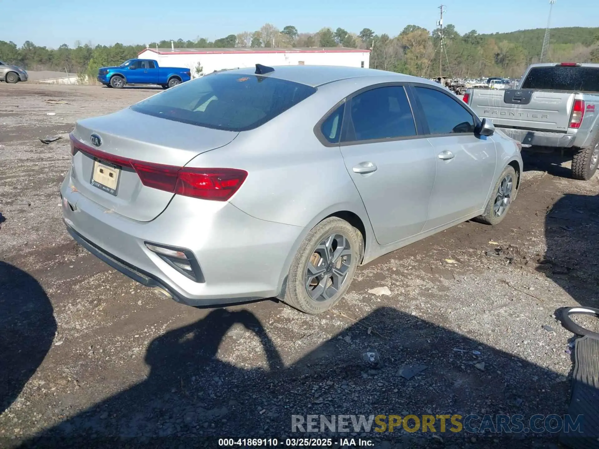 4 fotografías del automóvil dañado 3KPF24AD4LE241083 KIA FORTE 2020