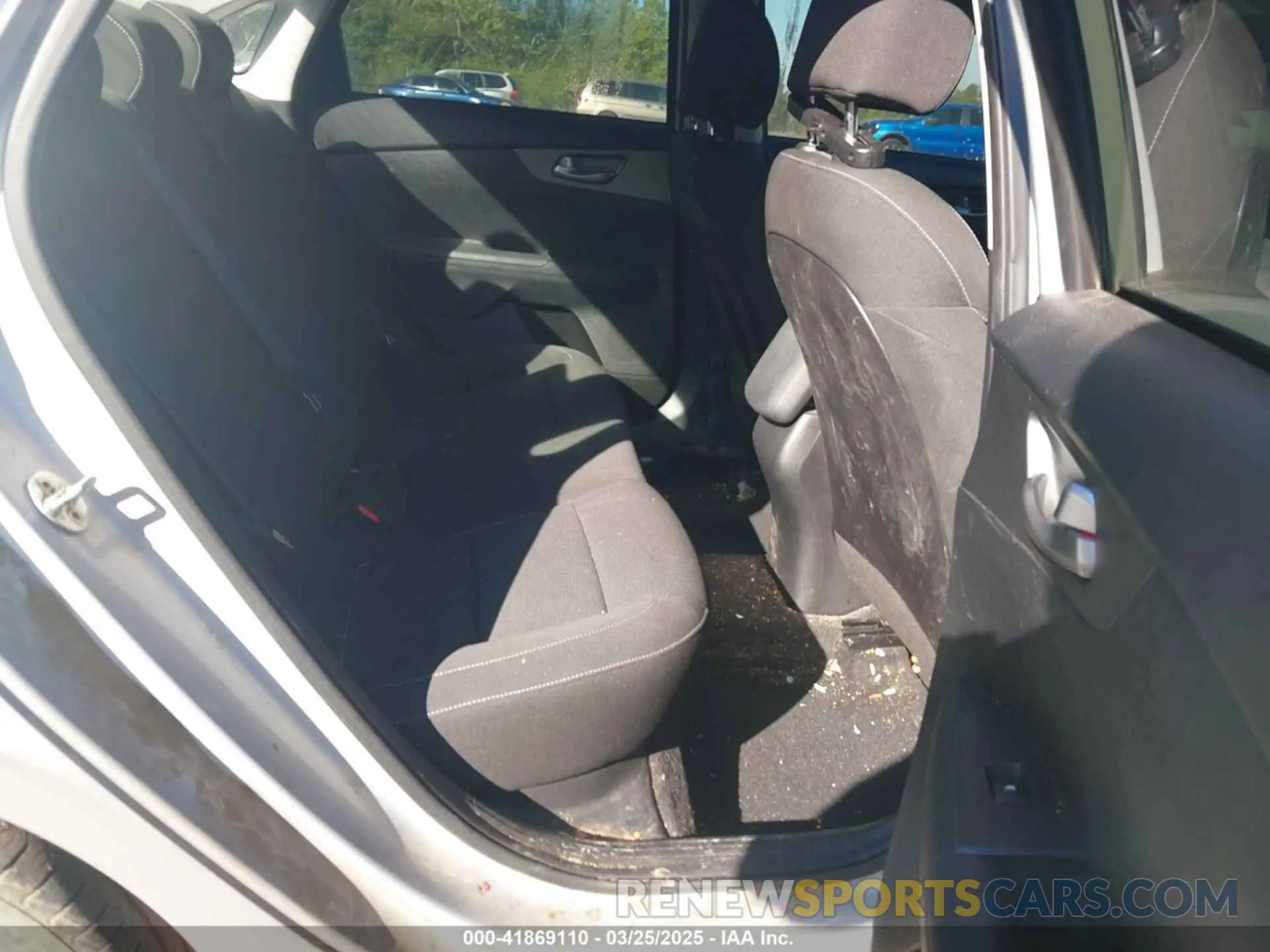 8 fotografías del automóvil dañado 3KPF24AD4LE241083 KIA FORTE 2020