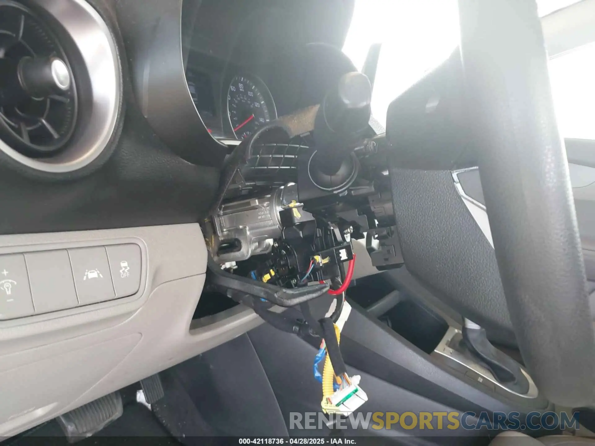12 fotografías del automóvil dañado 3KPF24AD5LE141476 KIA FORTE 2020