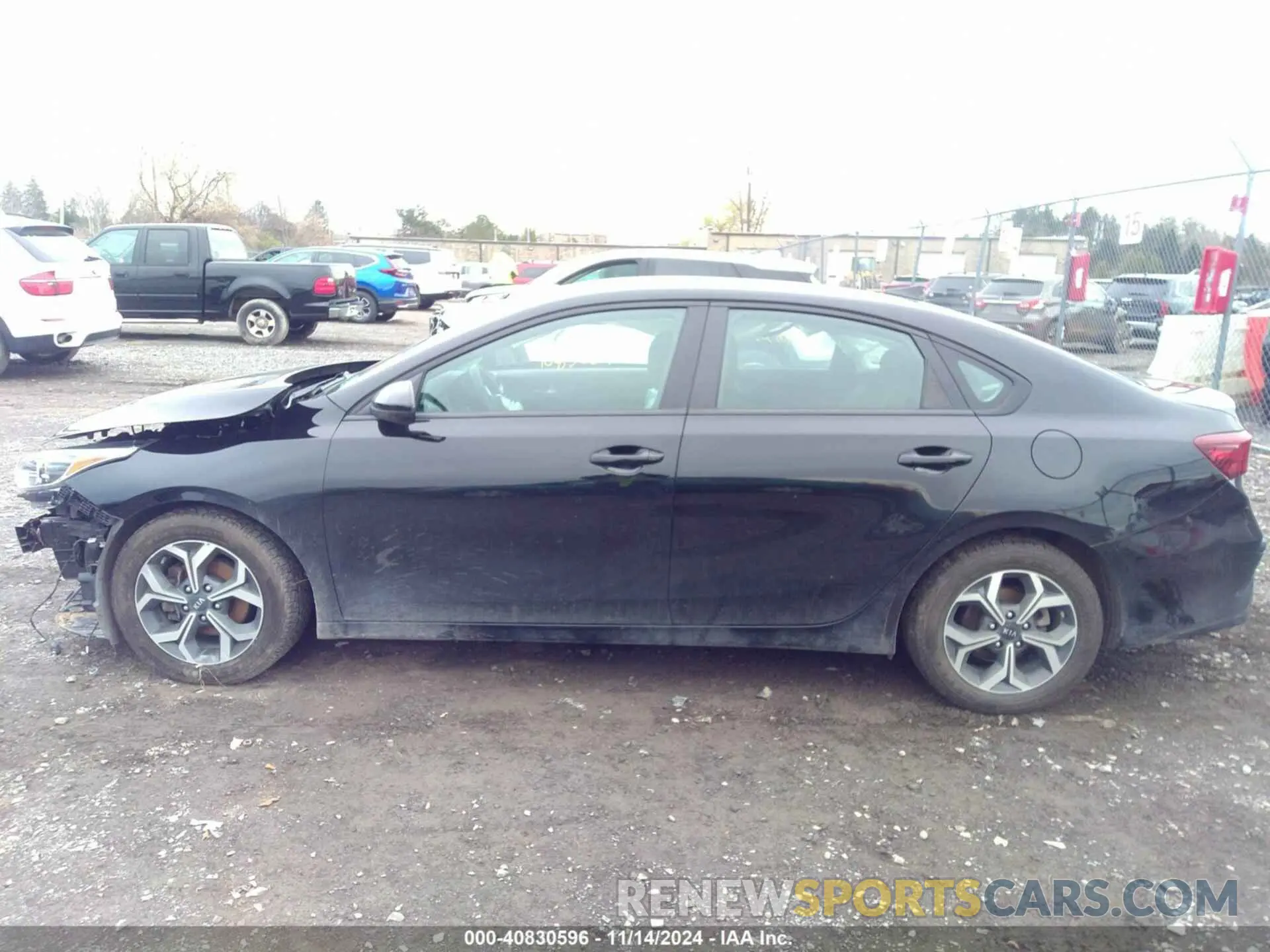 14 fotografías del automóvil dañado 3KPF24AD5LE144720 KIA FORTE 2020