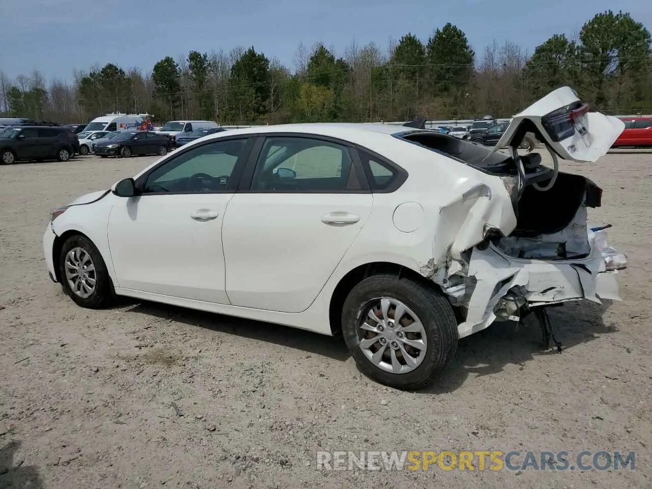 2 fotografías del automóvil dañado 3KPF24AD5LE145589 KIA FORTE 2020