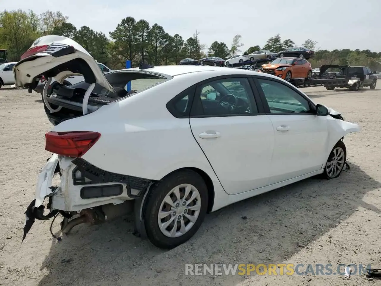 3 fotografías del automóvil dañado 3KPF24AD5LE145589 KIA FORTE 2020