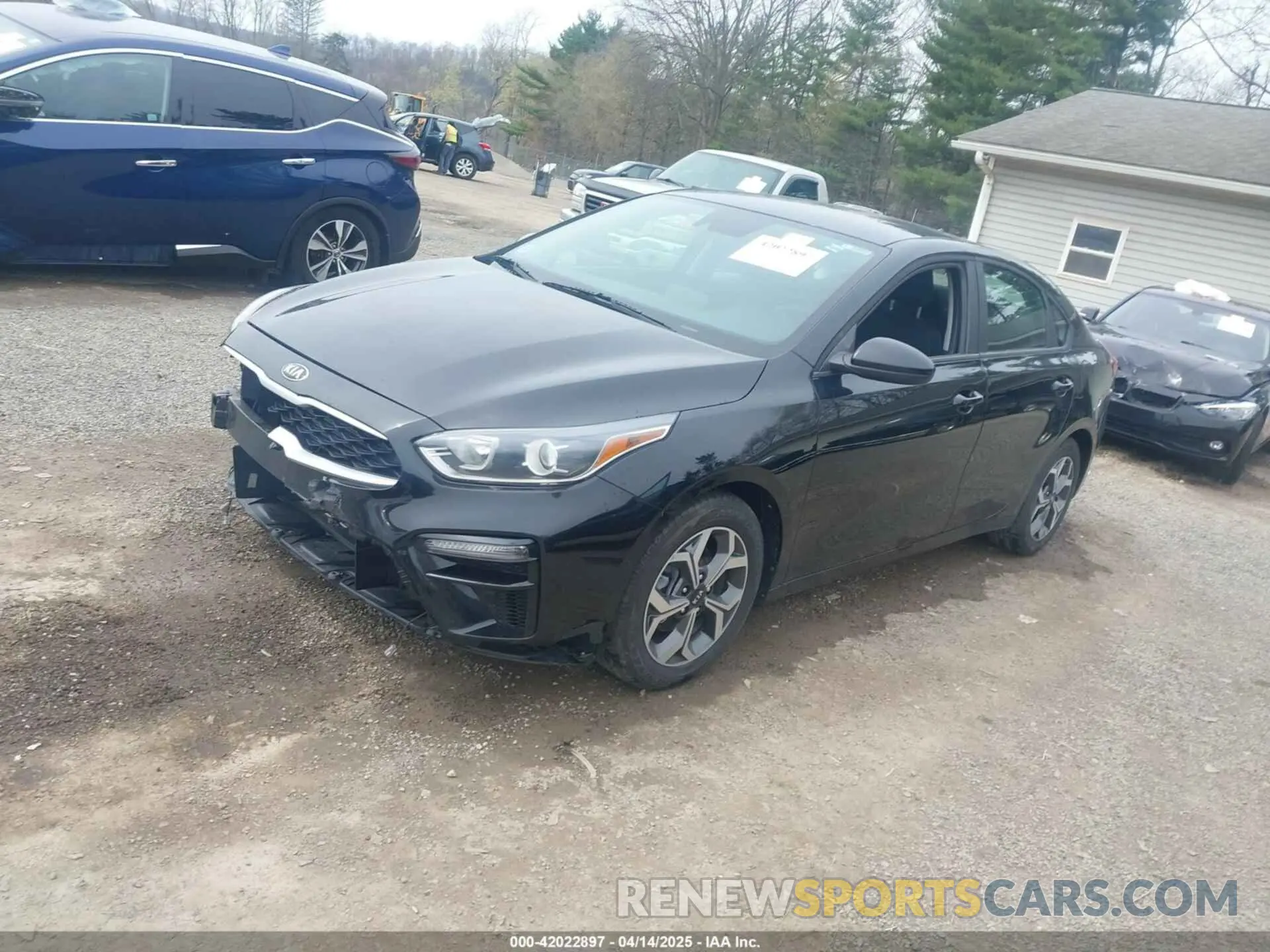 2 fotografías del automóvil dañado 3KPF24AD5LE157001 KIA FORTE 2020