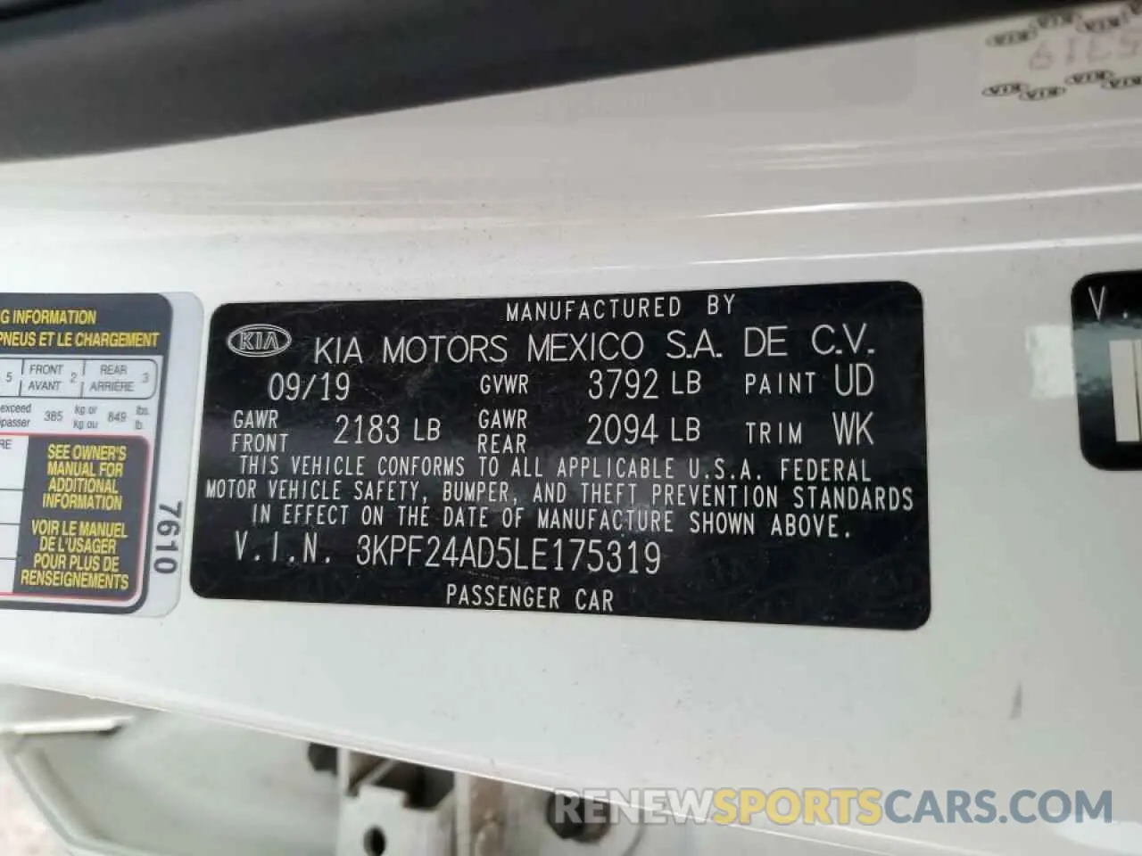 12 fotografías del automóvil dañado 3KPF24AD5LE175319 KIA FORTE 2020