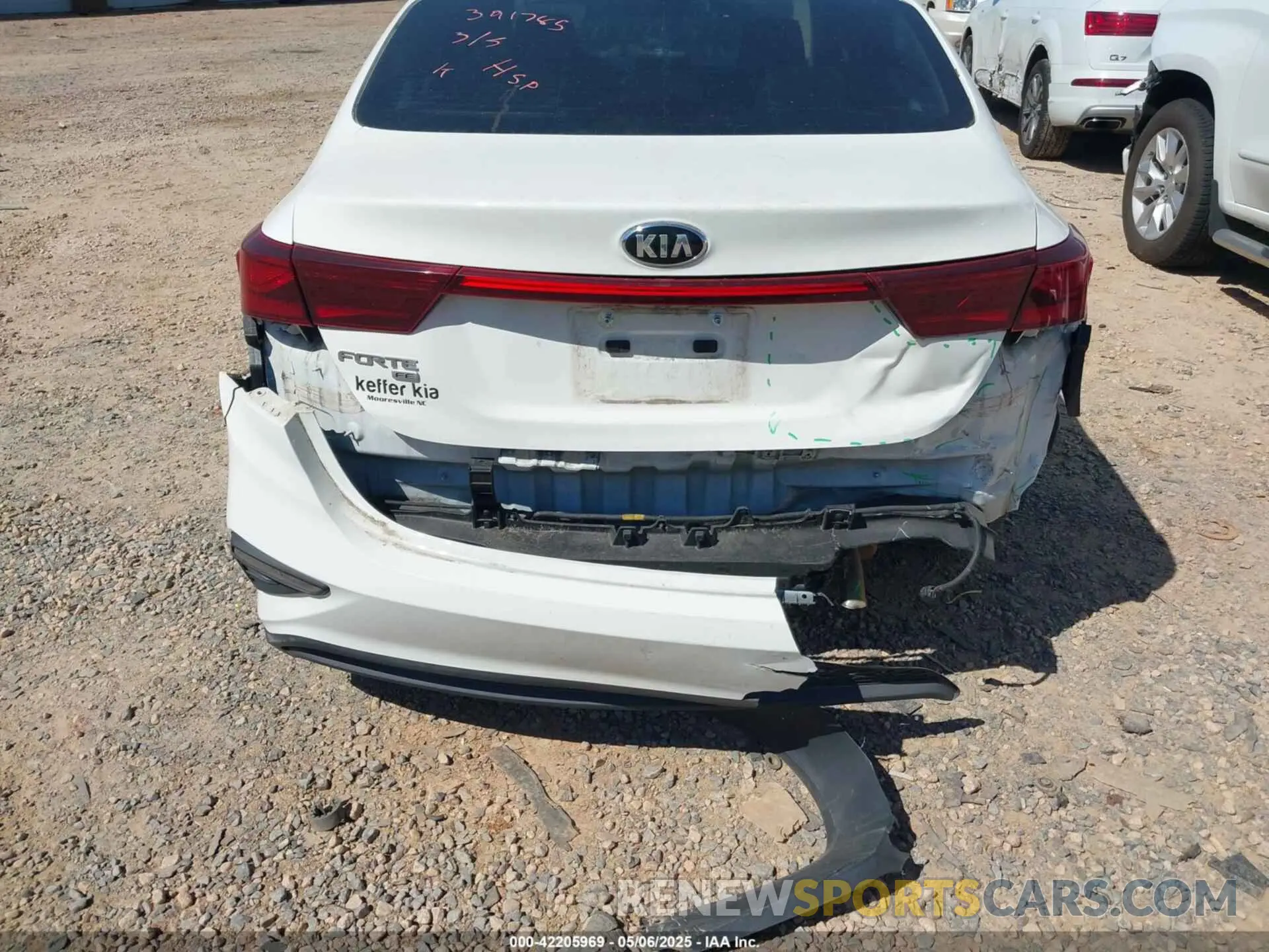 6 fotografías del automóvil dañado 3KPF24AD5LE184392 KIA FORTE 2020