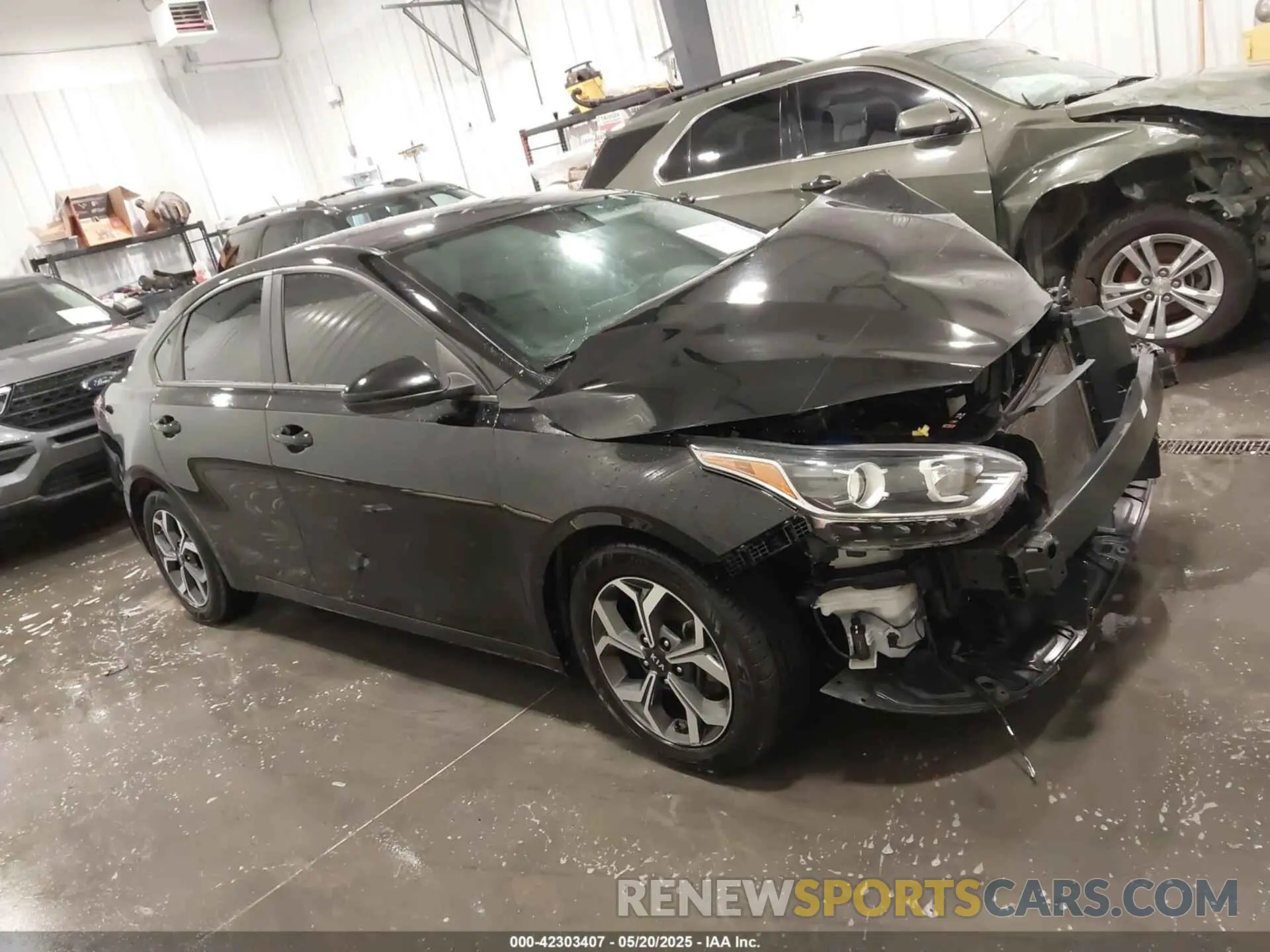 12 fotografías del automóvil dañado 3KPF24AD5LE186840 KIA FORTE 2020