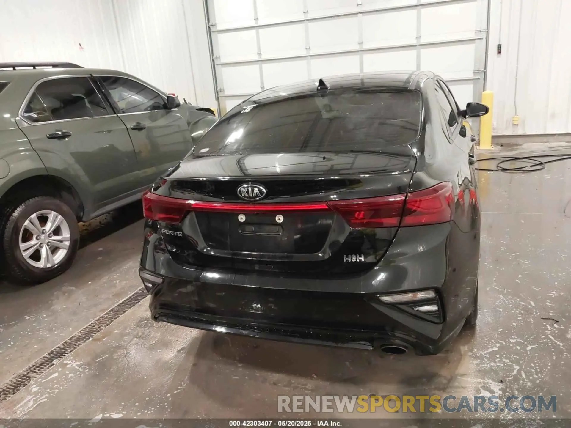 15 fotografías del automóvil dañado 3KPF24AD5LE186840 KIA FORTE 2020
