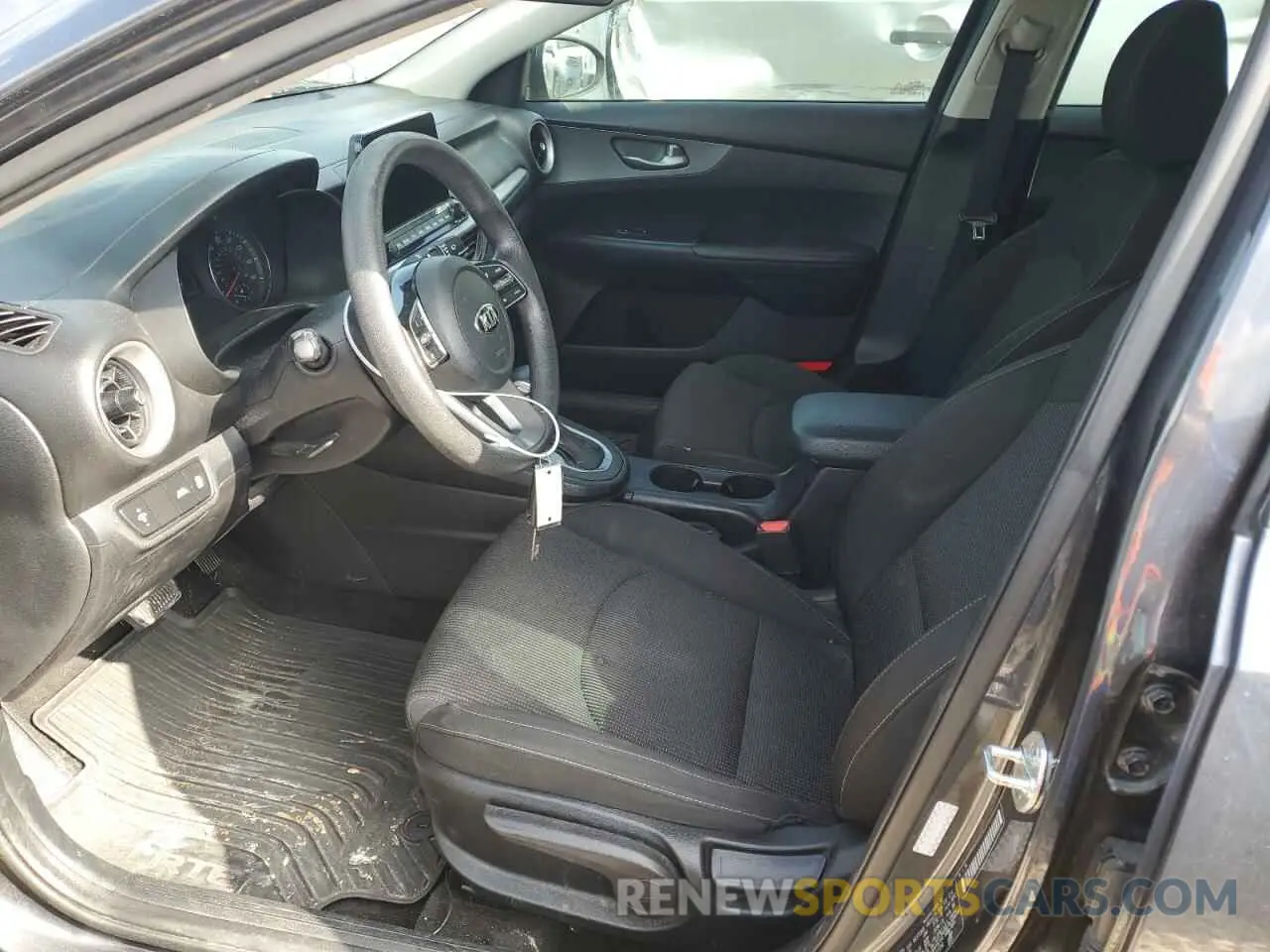 7 fotografías del automóvil dañado 3KPF24AD5LE221554 KIA FORTE 2020
