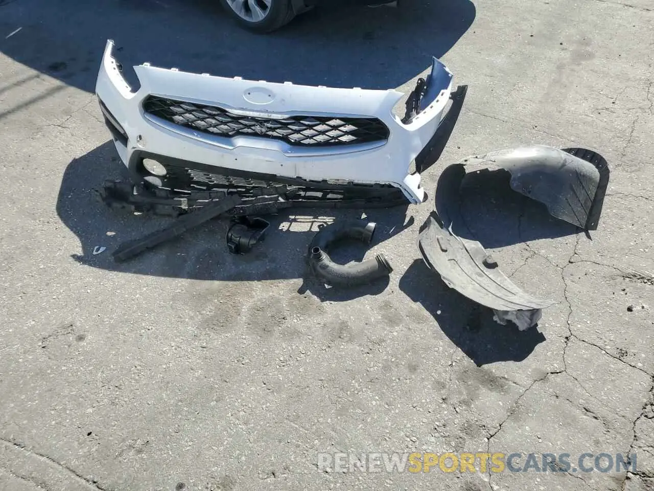 12 fotografías del automóvil dañado 3KPF24AD5LE223269 KIA FORTE 2020