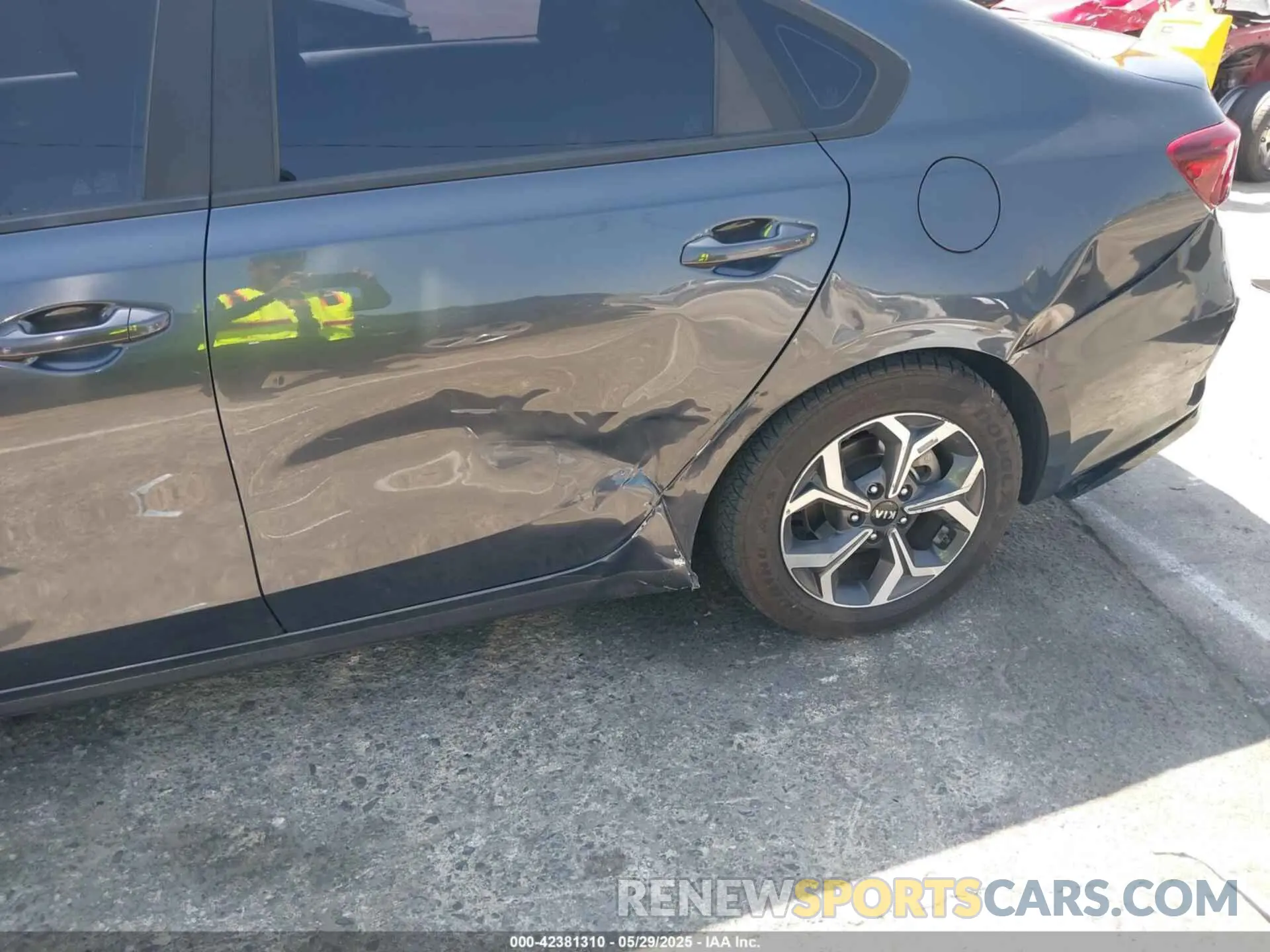 18 fotografías del automóvil dañado 3KPF24AD5LE223787 KIA FORTE 2020