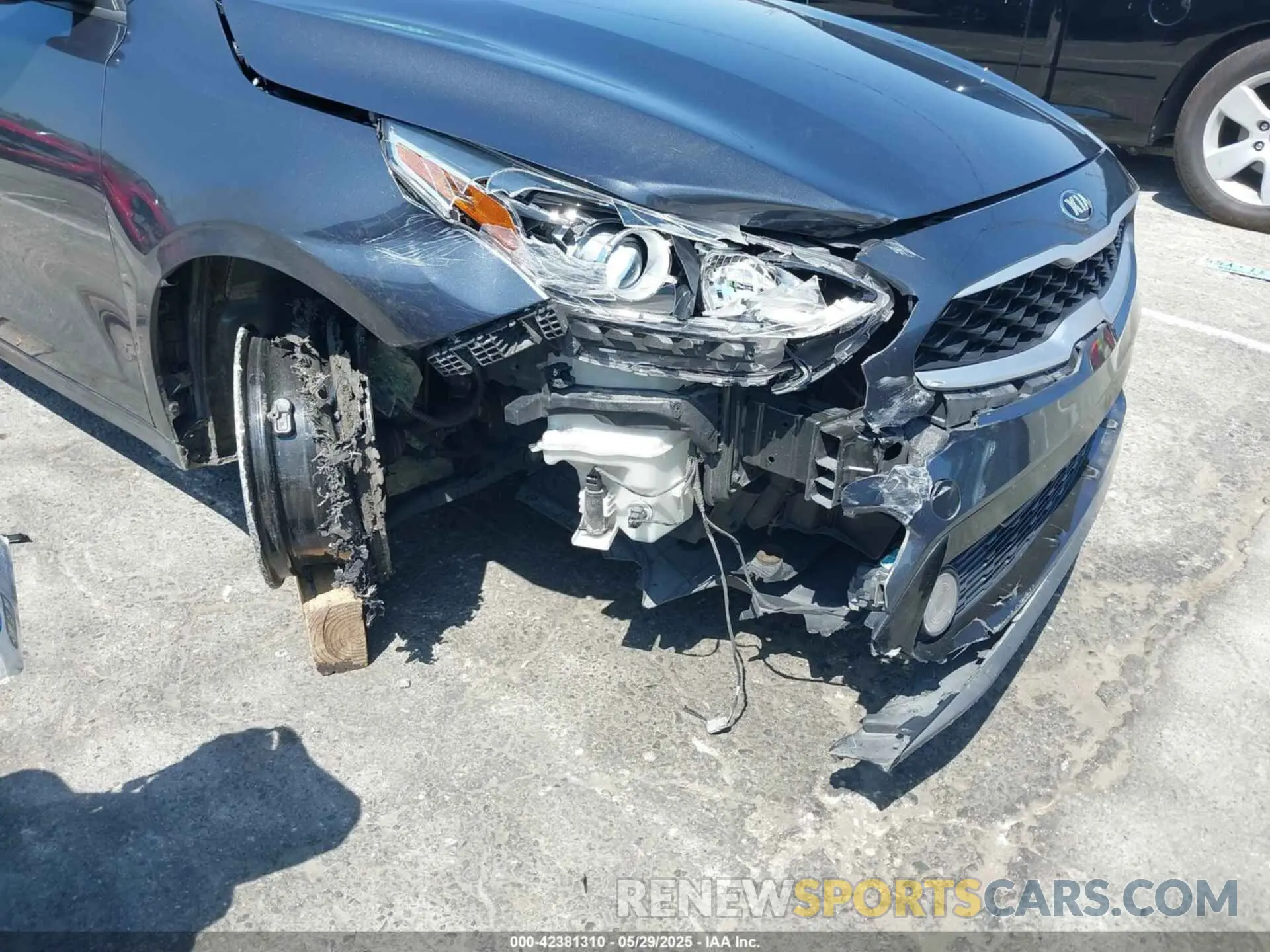 6 fotografías del automóvil dañado 3KPF24AD5LE223787 KIA FORTE 2020