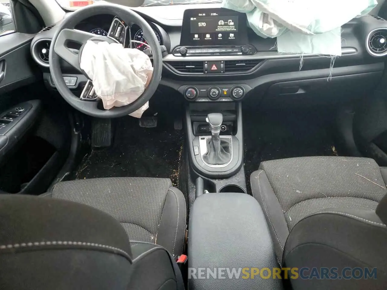 8 fotografías del automóvil dañado 3KPF24AD5LE230514 KIA FORTE 2020