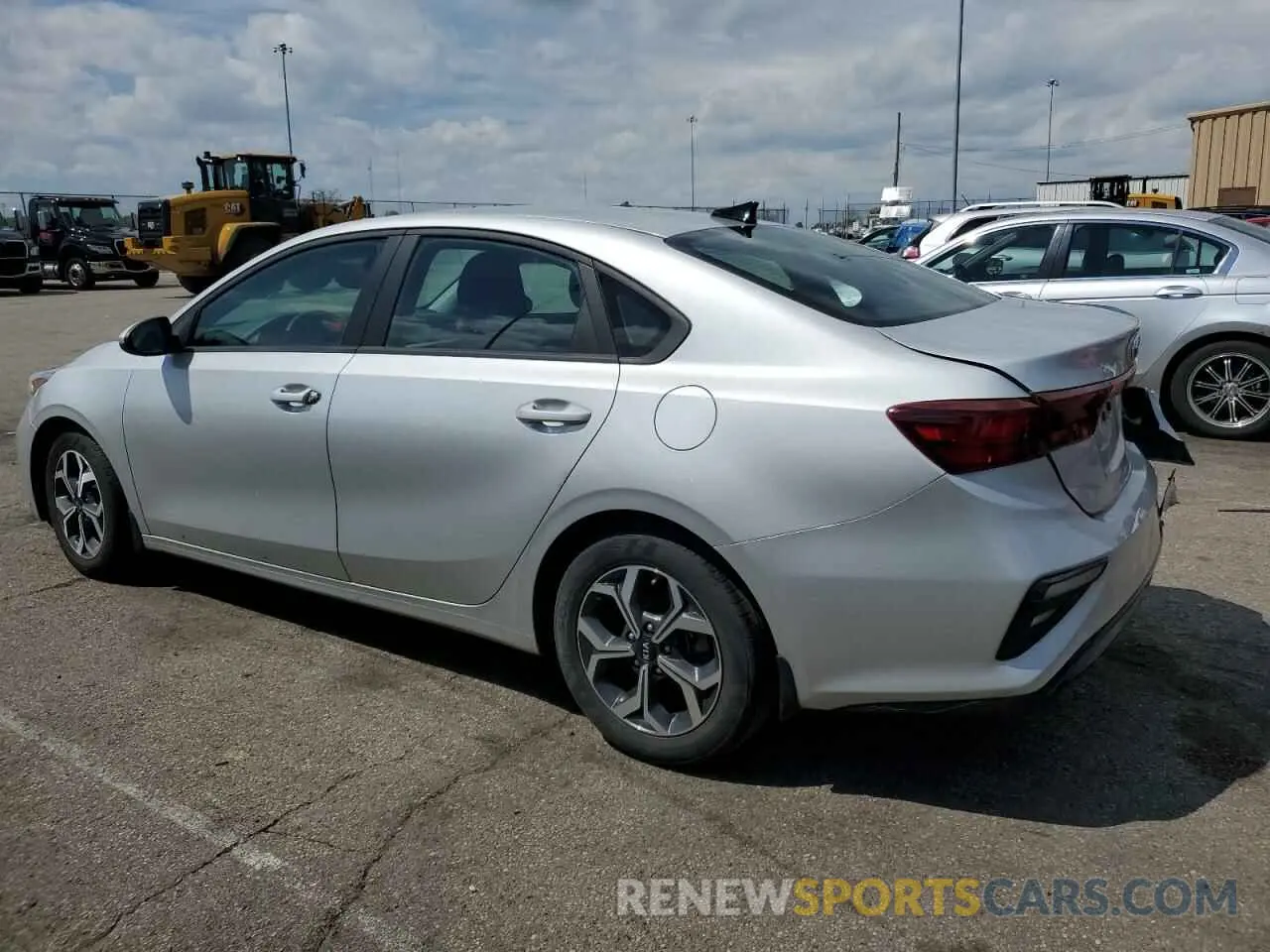 2 fotografías del automóvil dañado 3KPF24AD5LE240217 KIA FORTE 2020