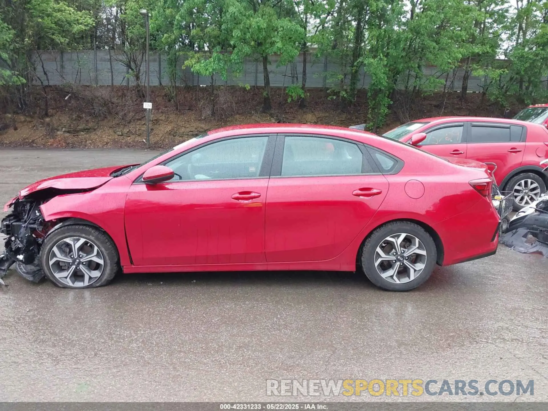 15 fotografías del automóvil dañado 3KPF24AD5LE255316 KIA FORTE 2020