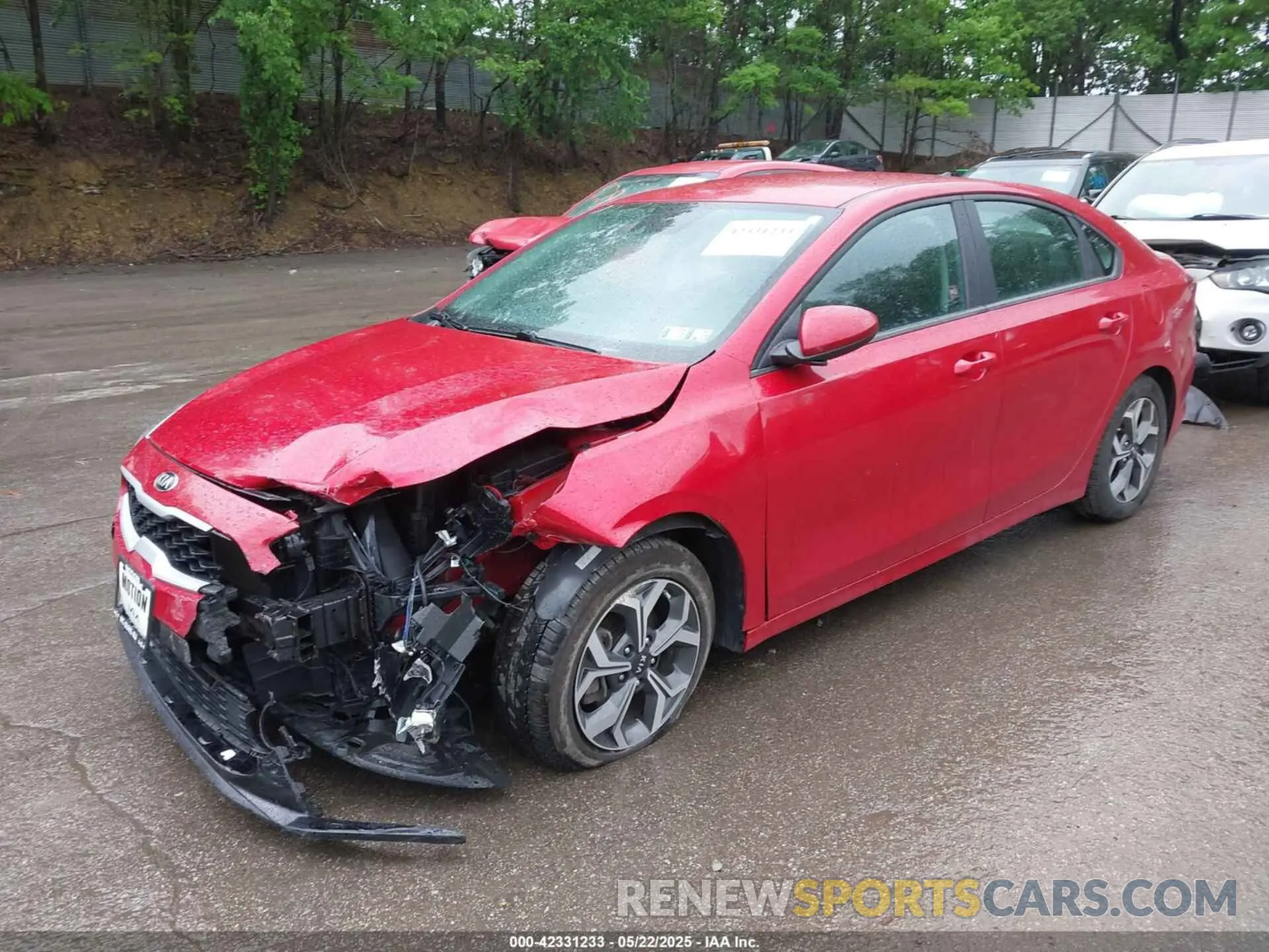2 fotografías del automóvil dañado 3KPF24AD5LE255316 KIA FORTE 2020
