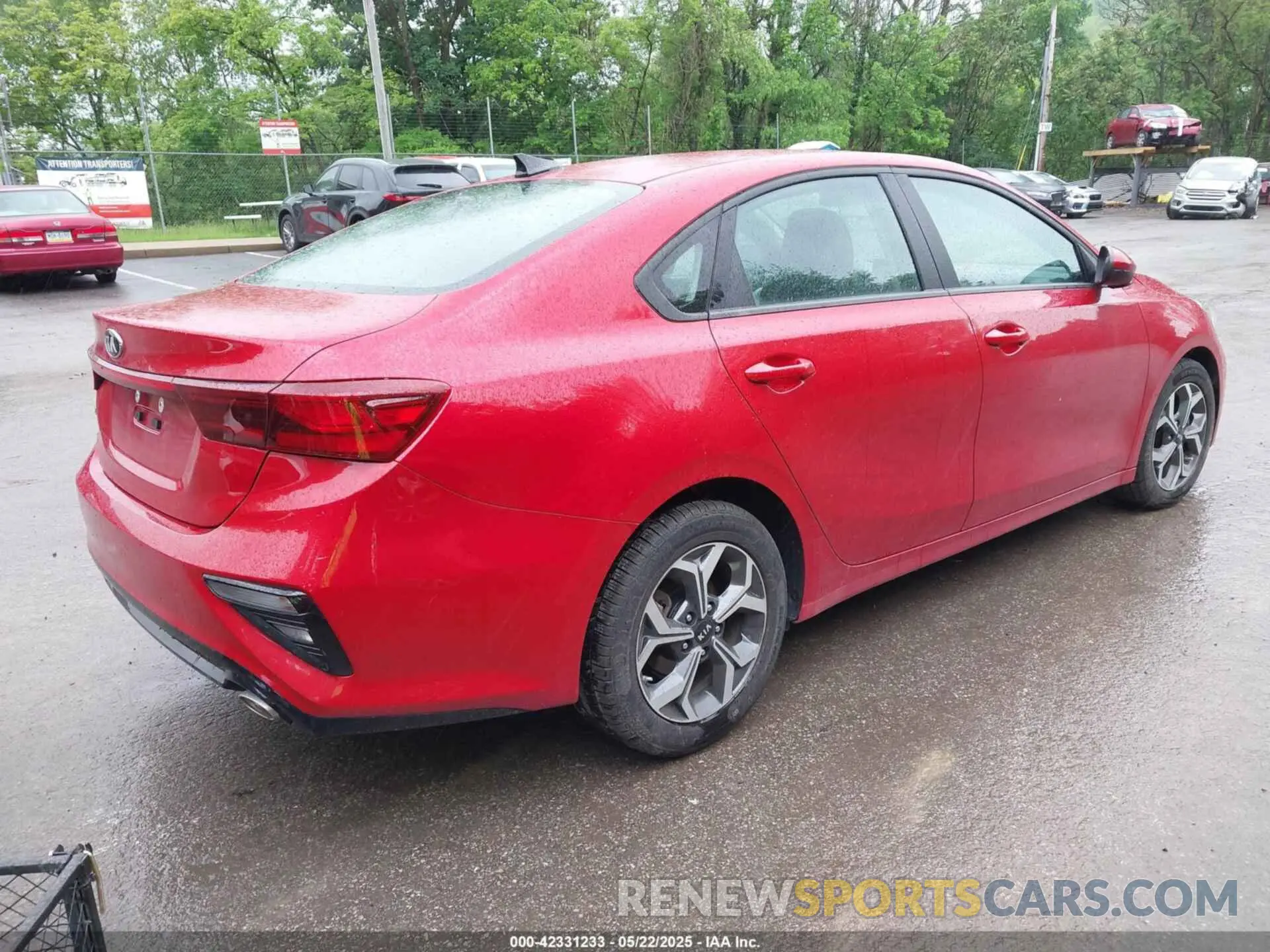 4 fotografías del automóvil dañado 3KPF24AD5LE255316 KIA FORTE 2020