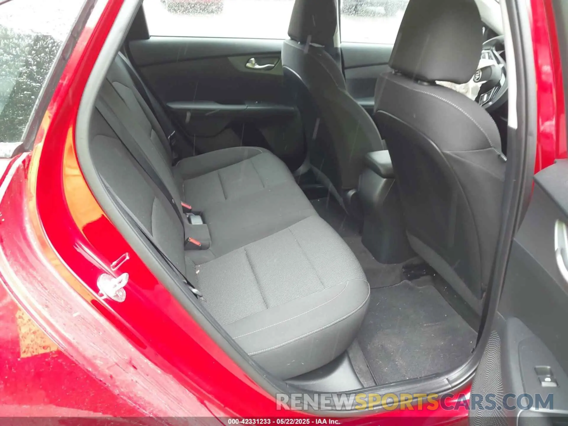 8 fotografías del automóvil dañado 3KPF24AD5LE255316 KIA FORTE 2020
