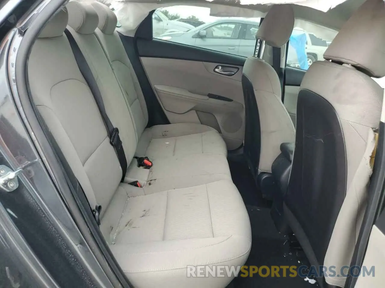10 fotografías del automóvil dañado 3KPF24AD6LE140773 KIA FORTE 2020