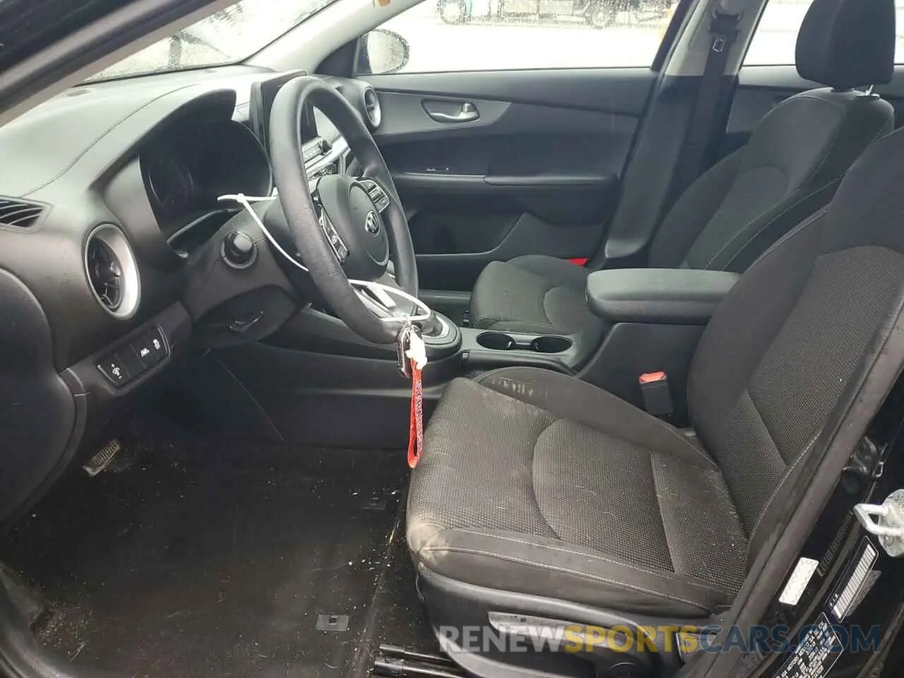 7 fotografías del automóvil dañado 3KPF24AD6LE147058 KIA FORTE 2020