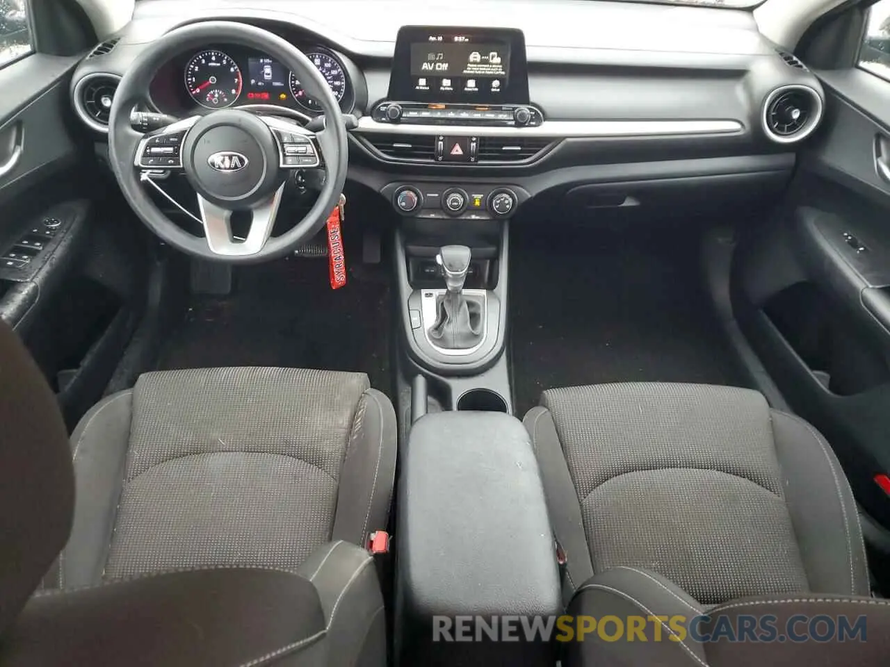 8 fotografías del automóvil dañado 3KPF24AD6LE147058 KIA FORTE 2020