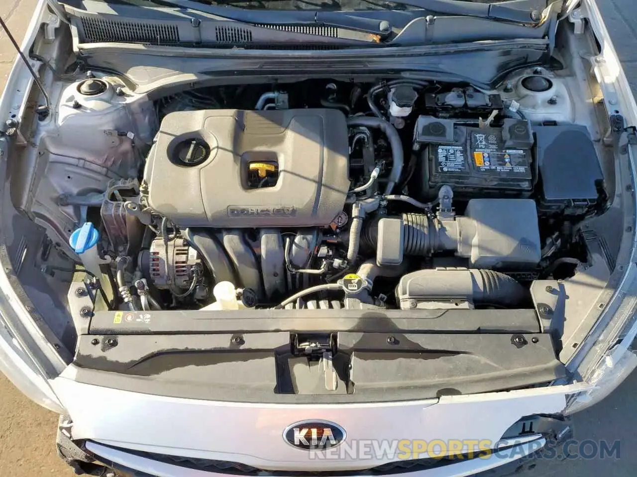 11 fotografías del automóvil dañado 3KPF24AD6LE150882 KIA FORTE 2020