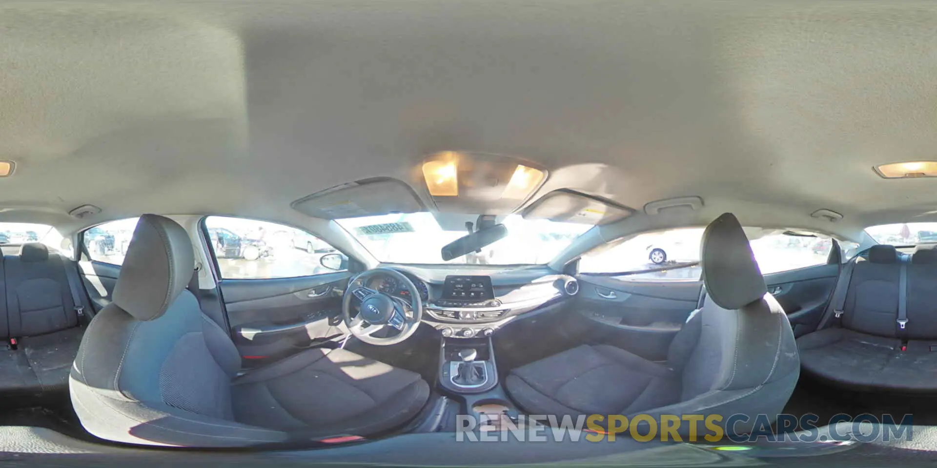 15 fotografías del automóvil dañado 3KPF24AD6LE150882 KIA FORTE 2020