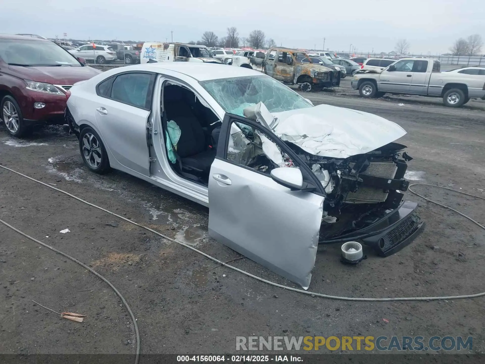 1 fotografías del automóvil dañado 3KPF24AD6LE169481 KIA FORTE 2020