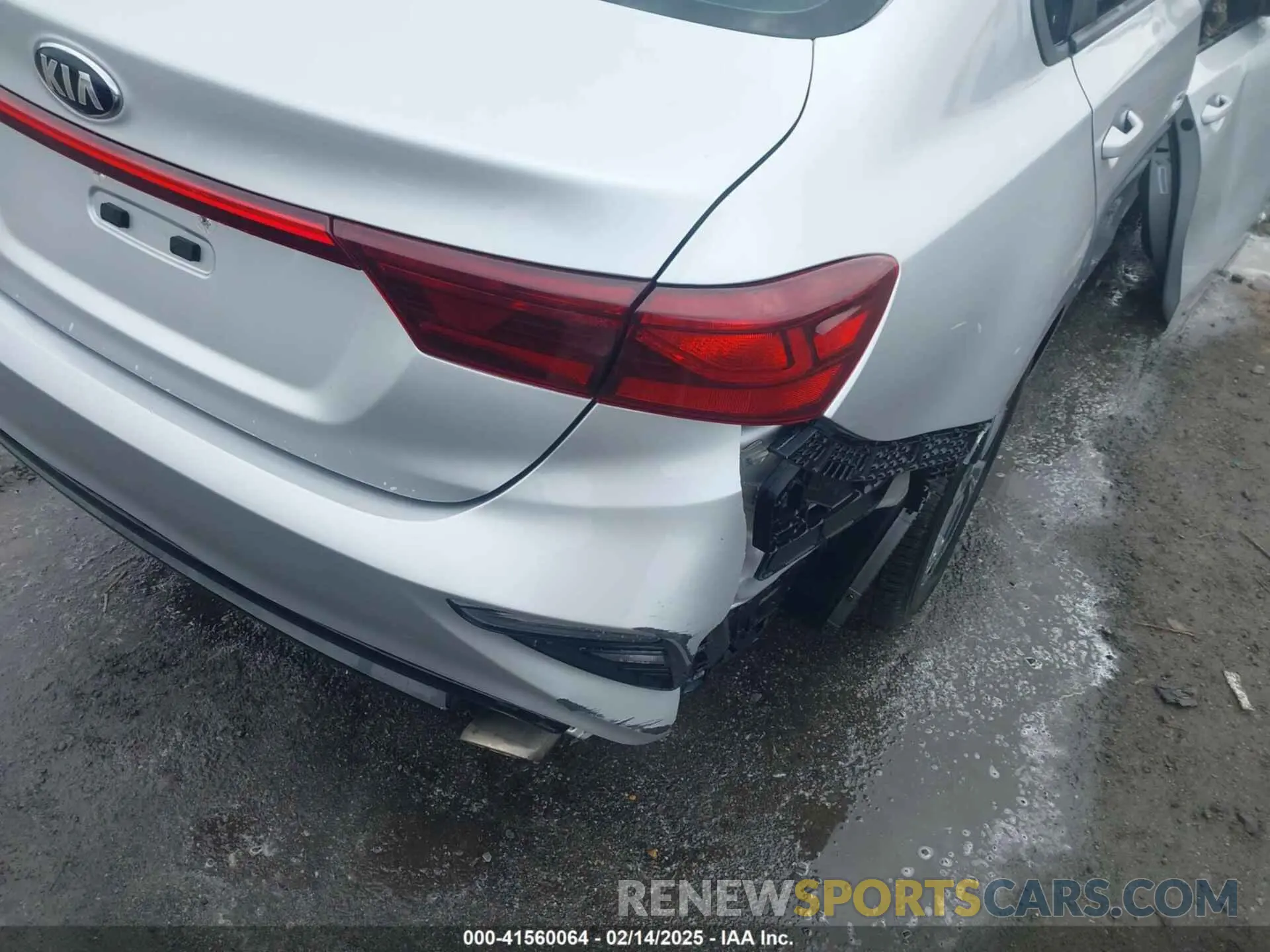 20 fotografías del automóvil dañado 3KPF24AD6LE169481 KIA FORTE 2020