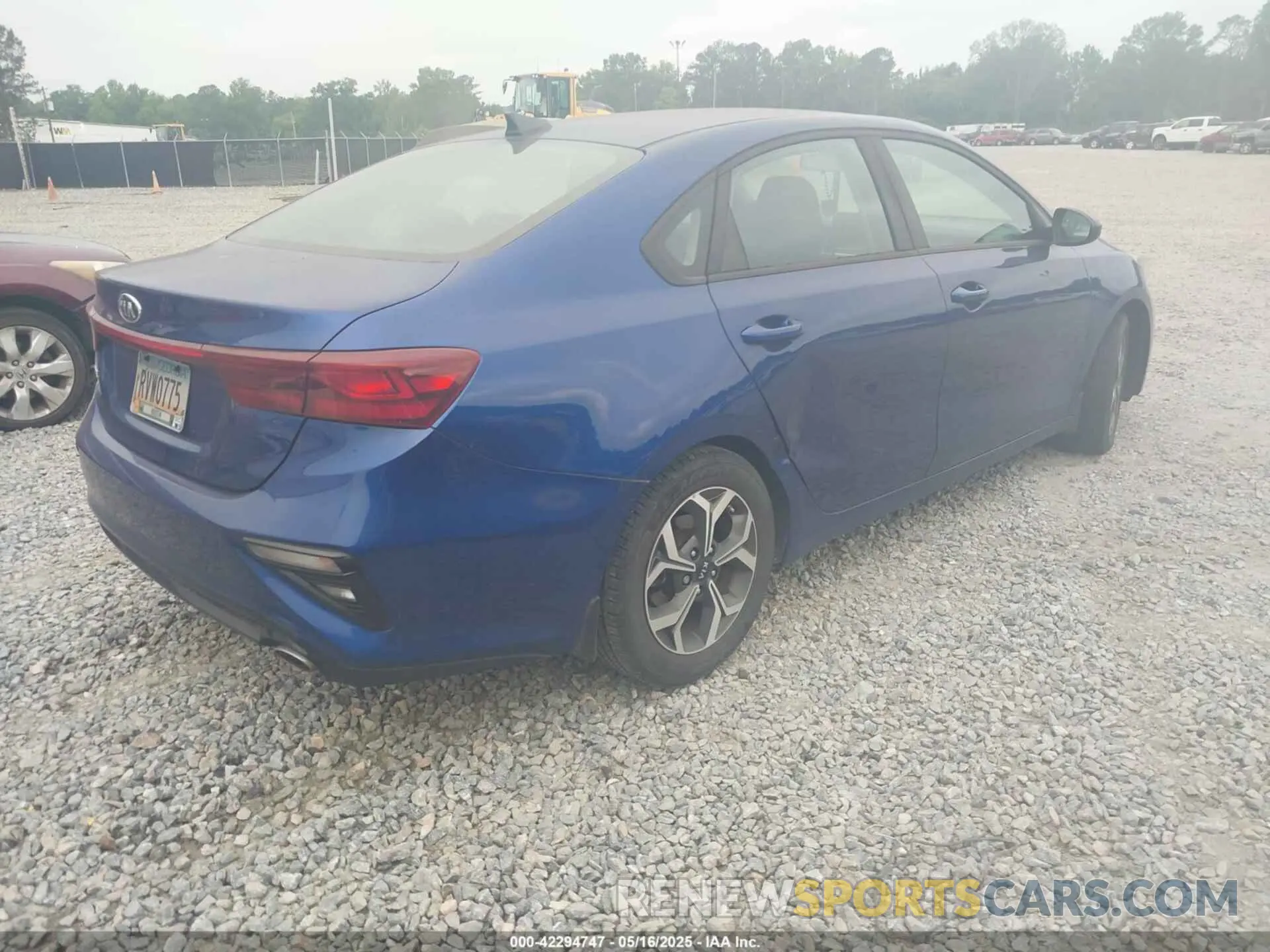 4 fotografías del automóvil dañado 3KPF24AD6LE170744 KIA FORTE 2020