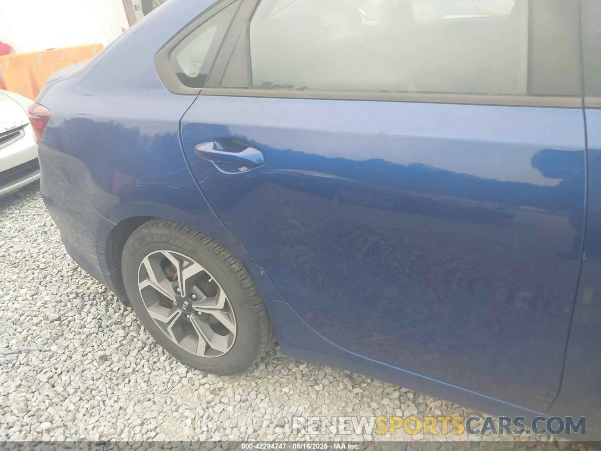 6 fotografías del automóvil dañado 3KPF24AD6LE170744 KIA FORTE 2020