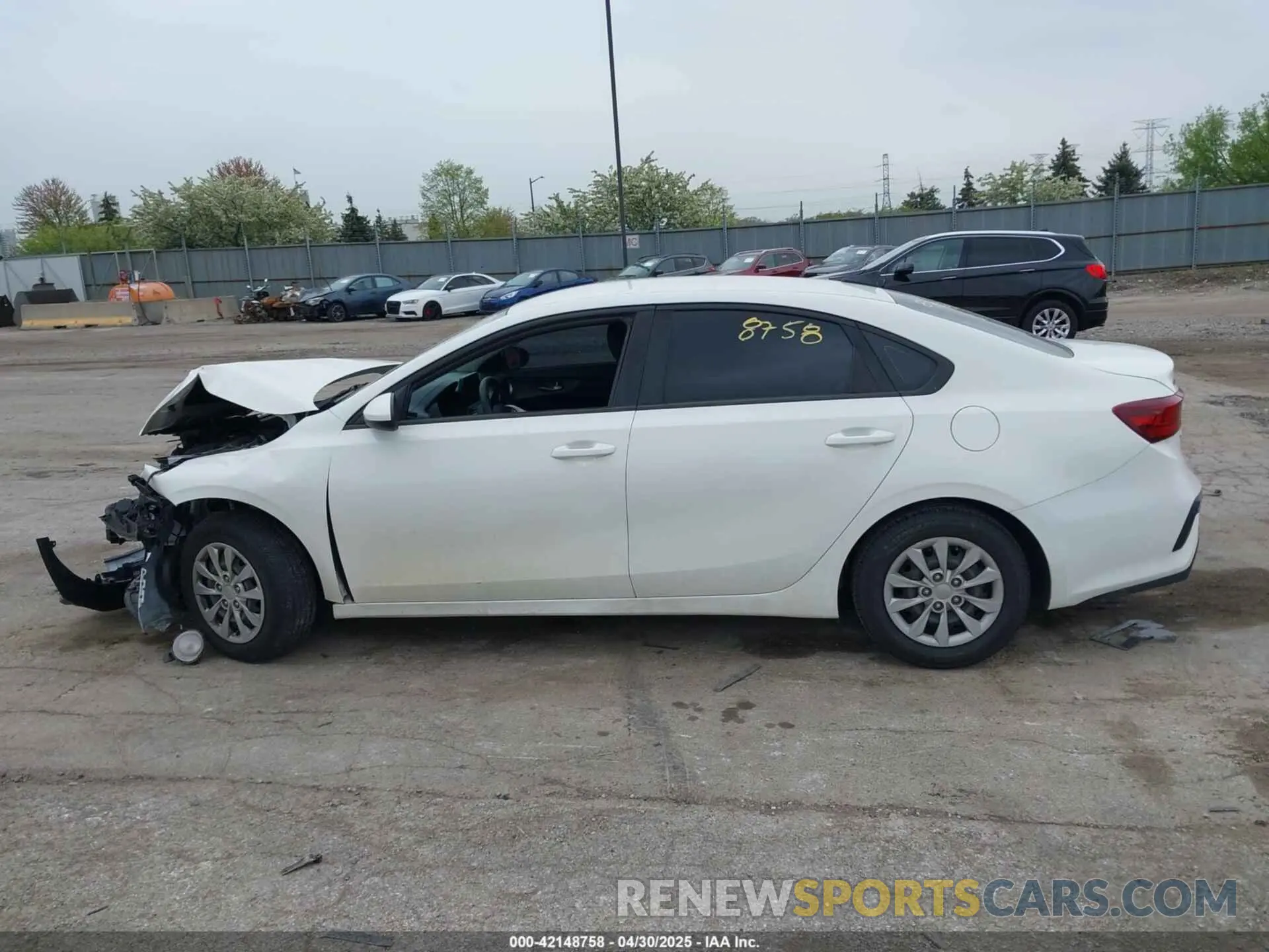 15 fotografías del automóvil dañado 3KPF24AD6LE173160 KIA FORTE 2020