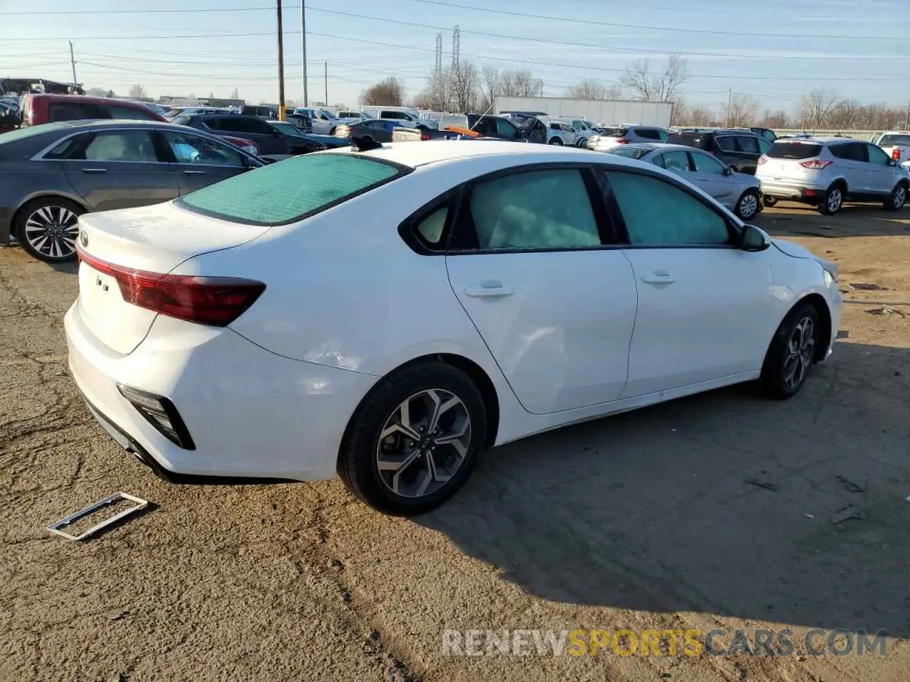 3 fotografías del automóvil dañado 3KPF24AD6LE186569 KIA FORTE 2020