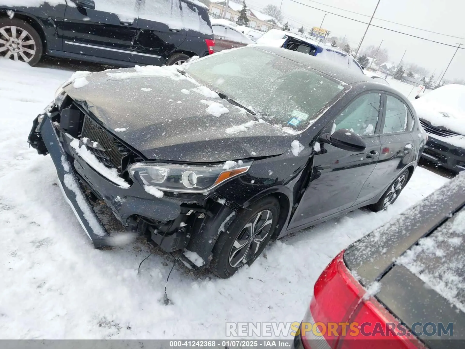 2 fotografías del automóvil dañado 3KPF24AD6LE187737 KIA FORTE 2020
