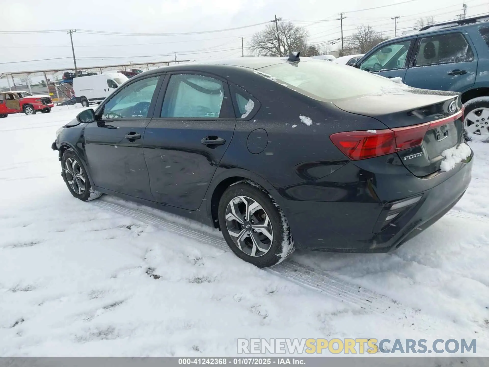 3 fotografías del automóvil dañado 3KPF24AD6LE187737 KIA FORTE 2020
