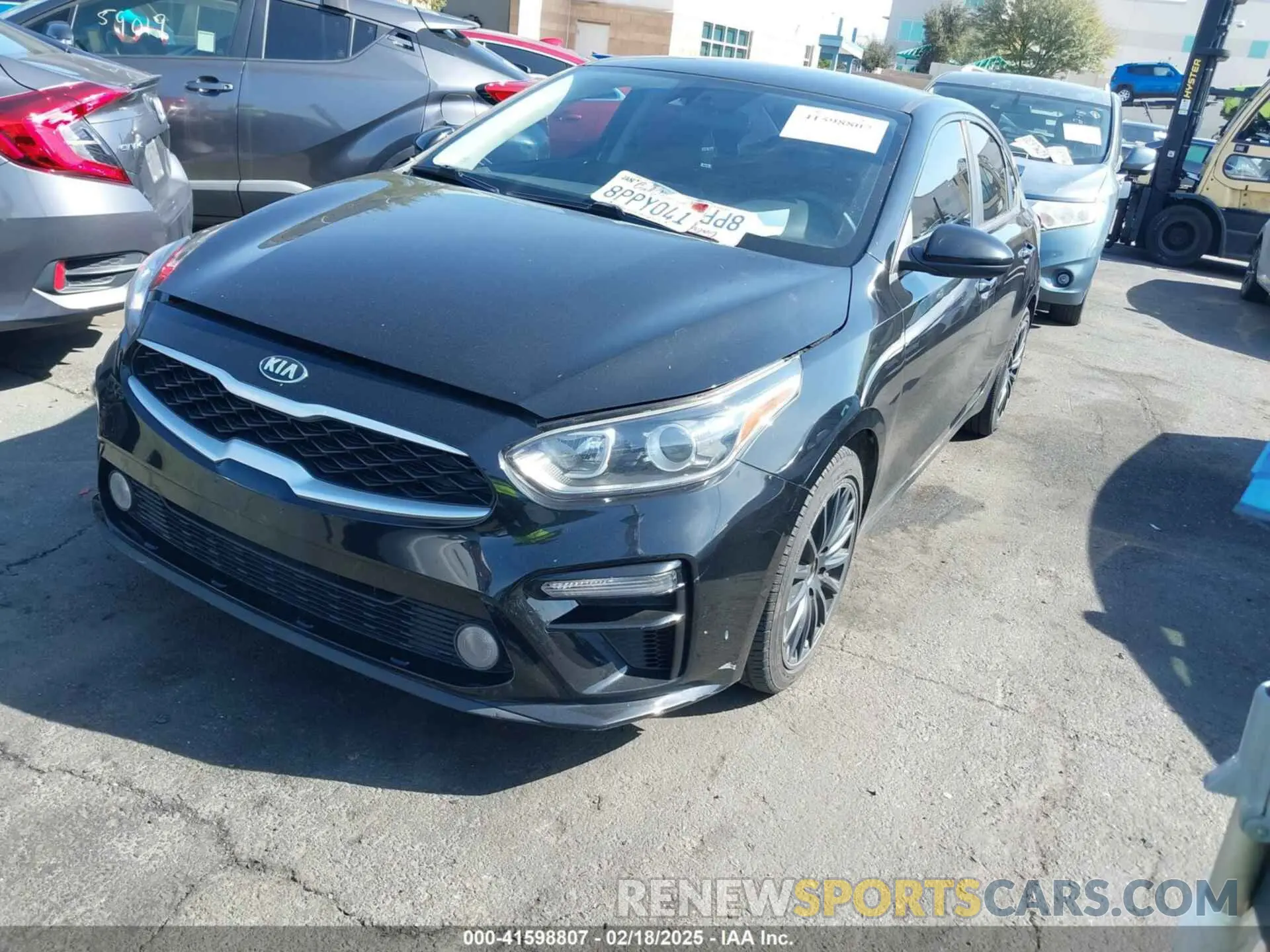 2 fotografías del automóvil dañado 3KPF24AD6LE193165 KIA FORTE 2020
