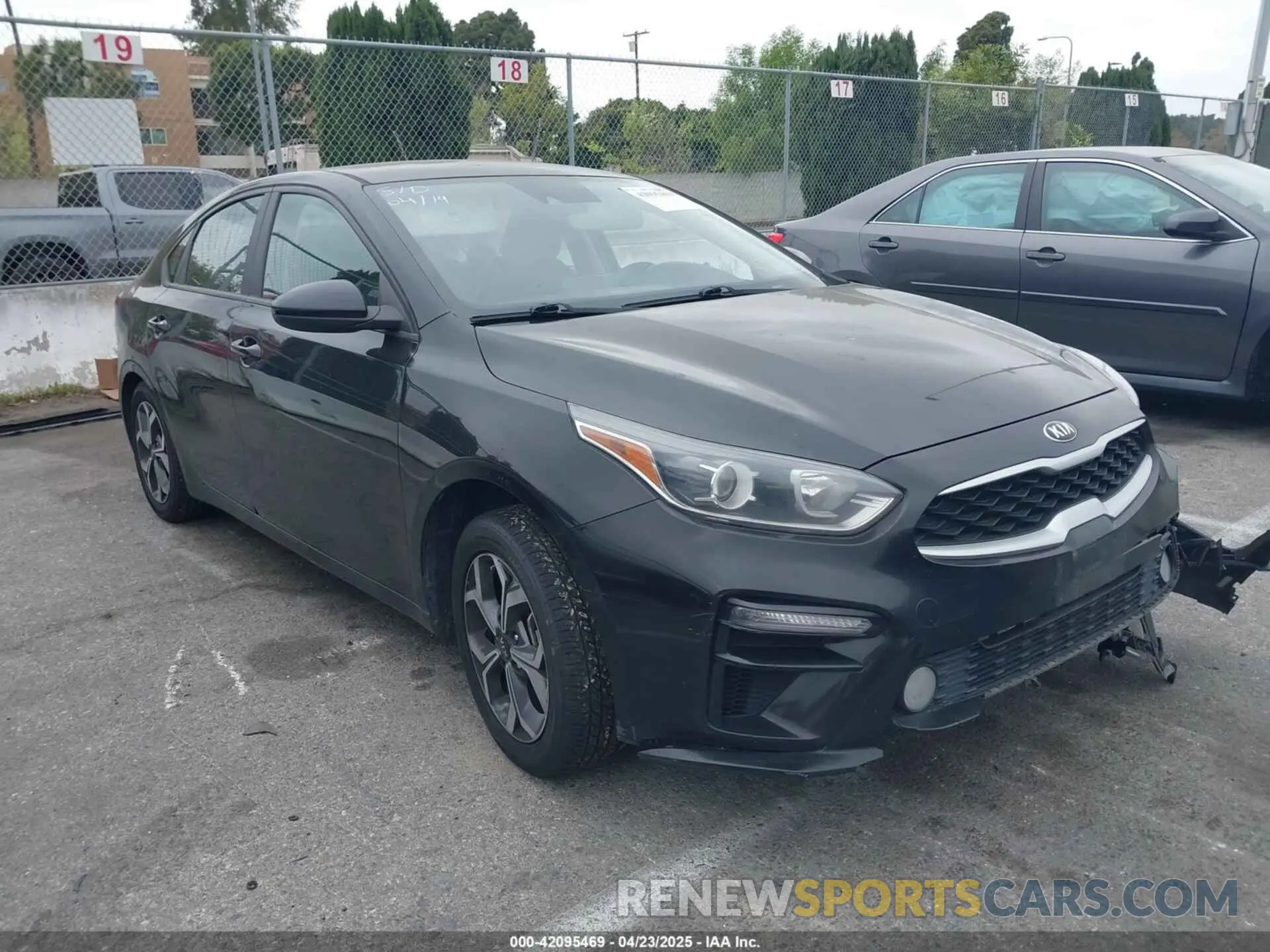1 fotografías del automóvil dañado 3KPF24AD6LE216976 KIA FORTE 2020