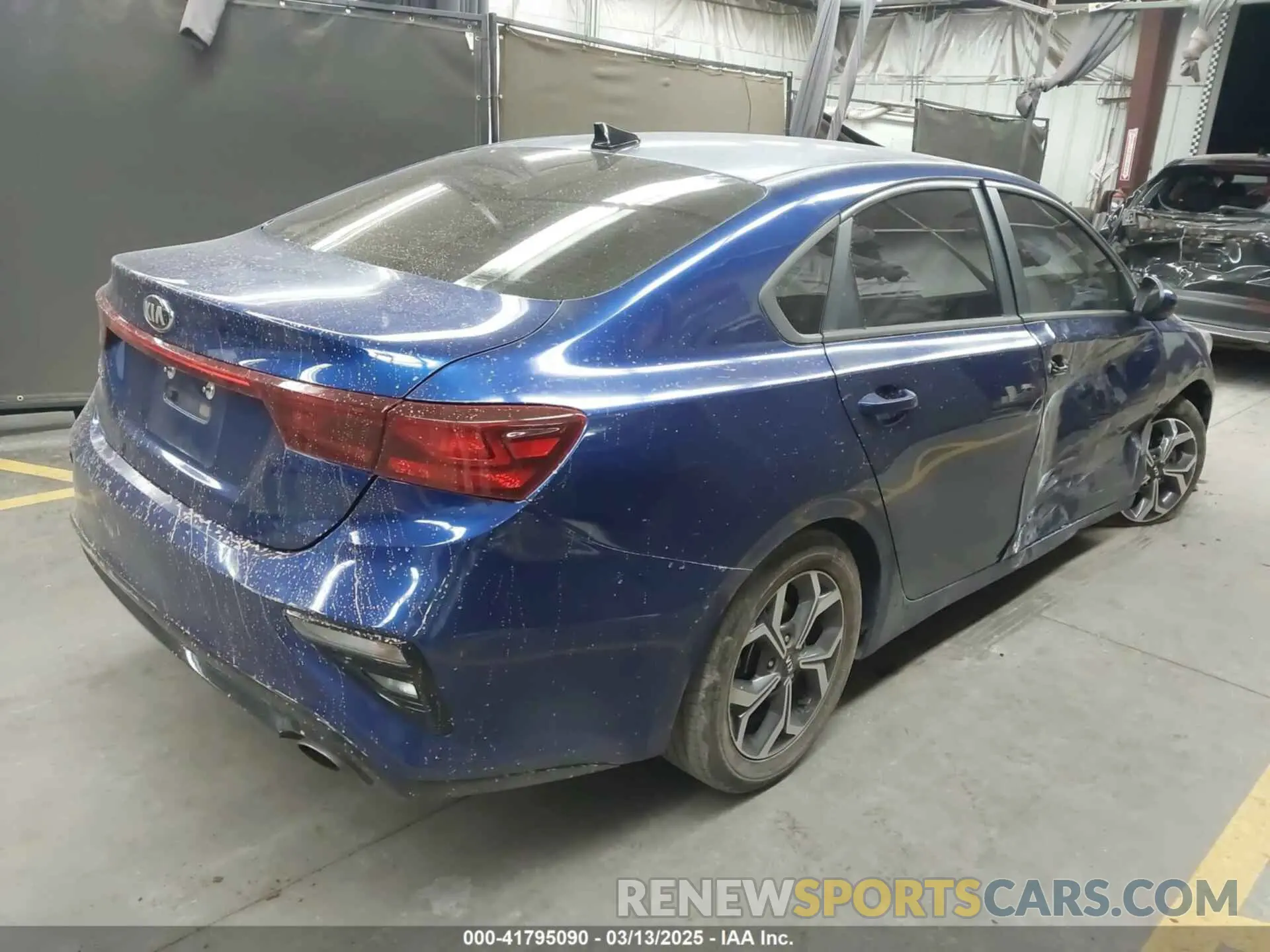 4 fotografías del automóvil dañado 3KPF24AD6LE229162 KIA FORTE 2020