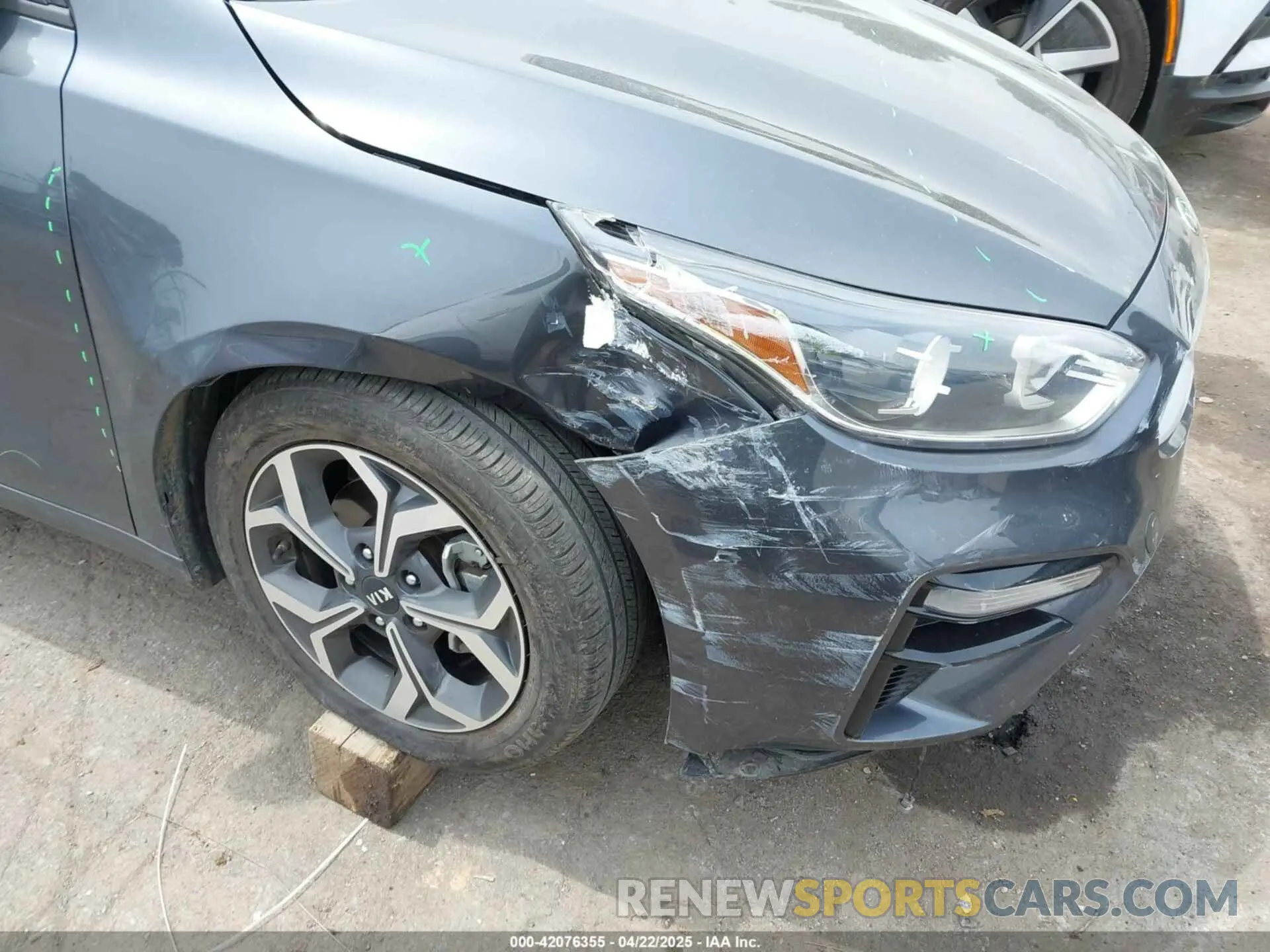 18 fotografías del automóvil dañado 3KPF24AD6LE231168 KIA FORTE 2020